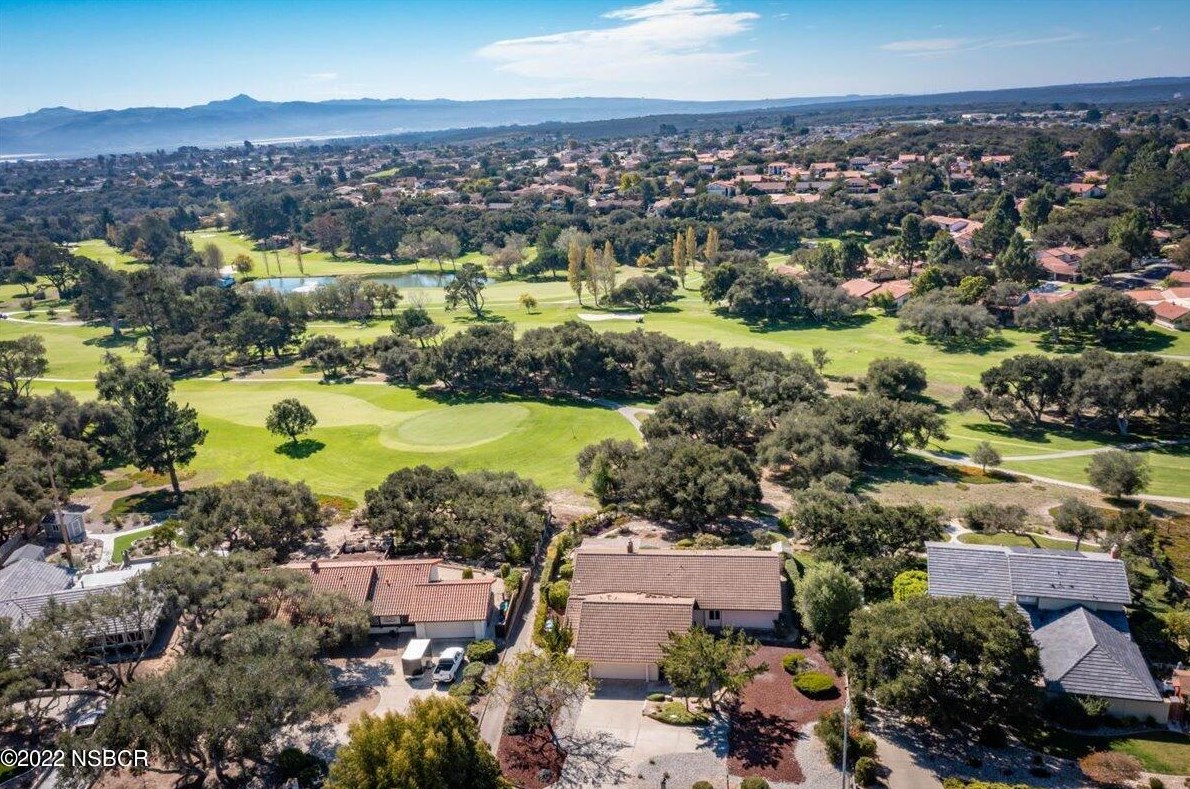 372 Oak Hill Dr, Lompoc, CA 93436-1109