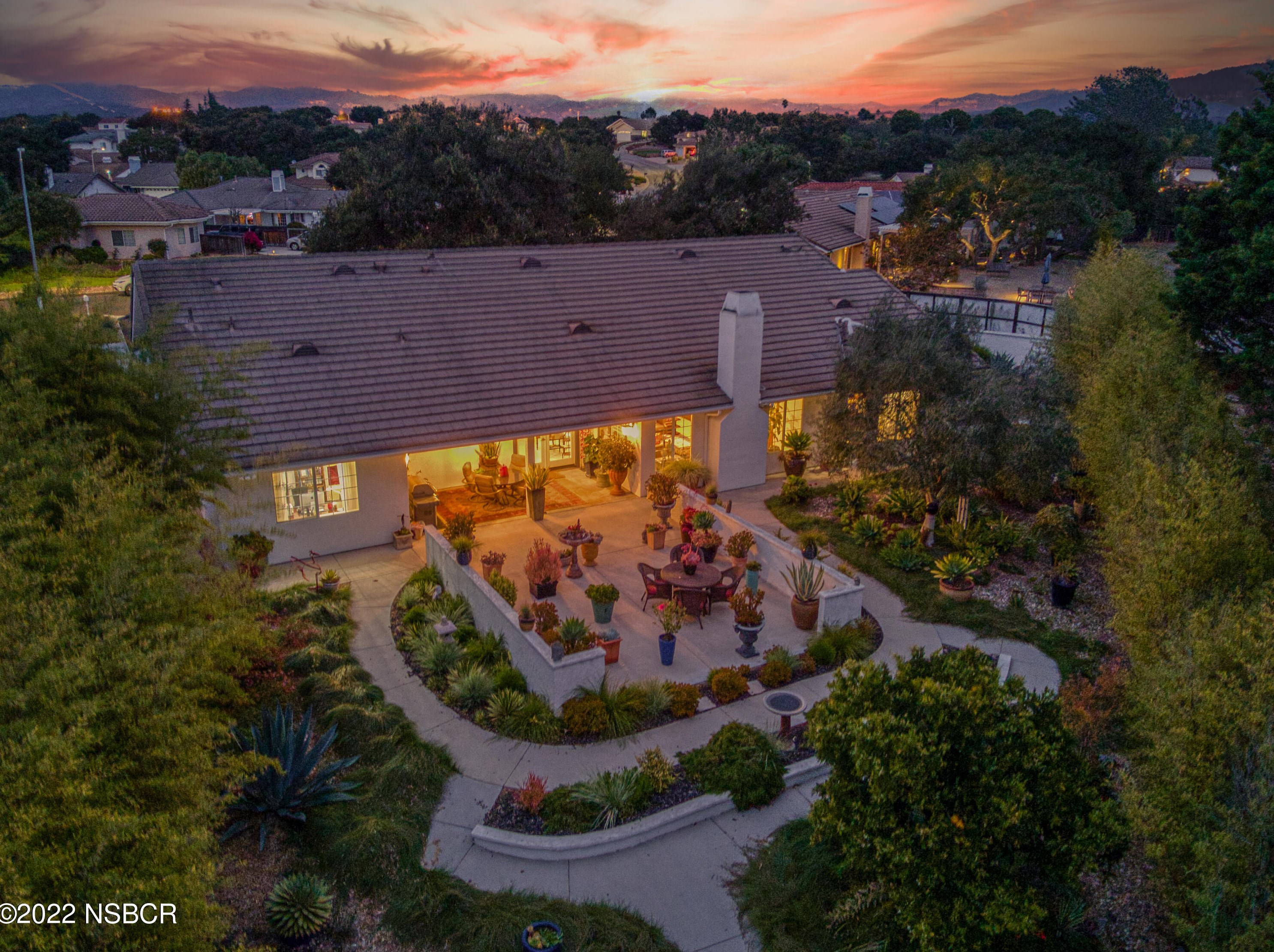 1180 Harris Dr, Lompoc, CA 93436-8327