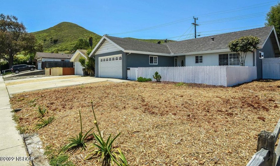 517 S R St, Lompoc, CA 93436