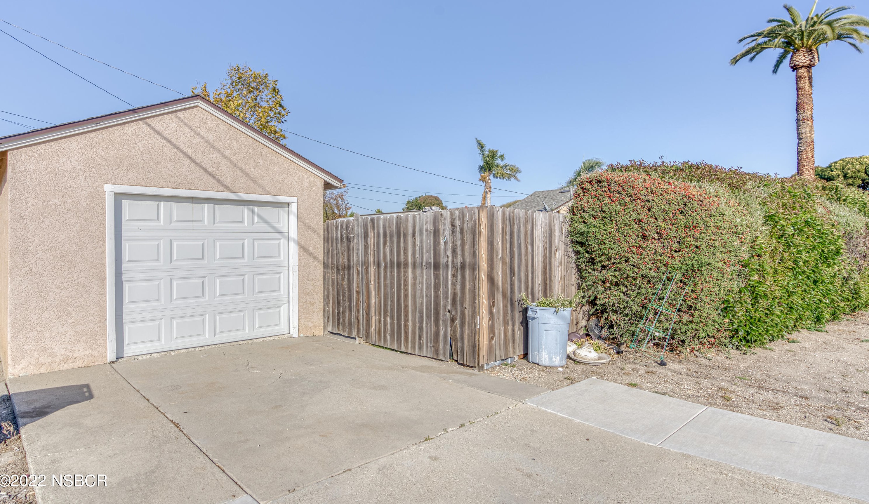 239 B St, Lompoc CA  93436-7325 exterior