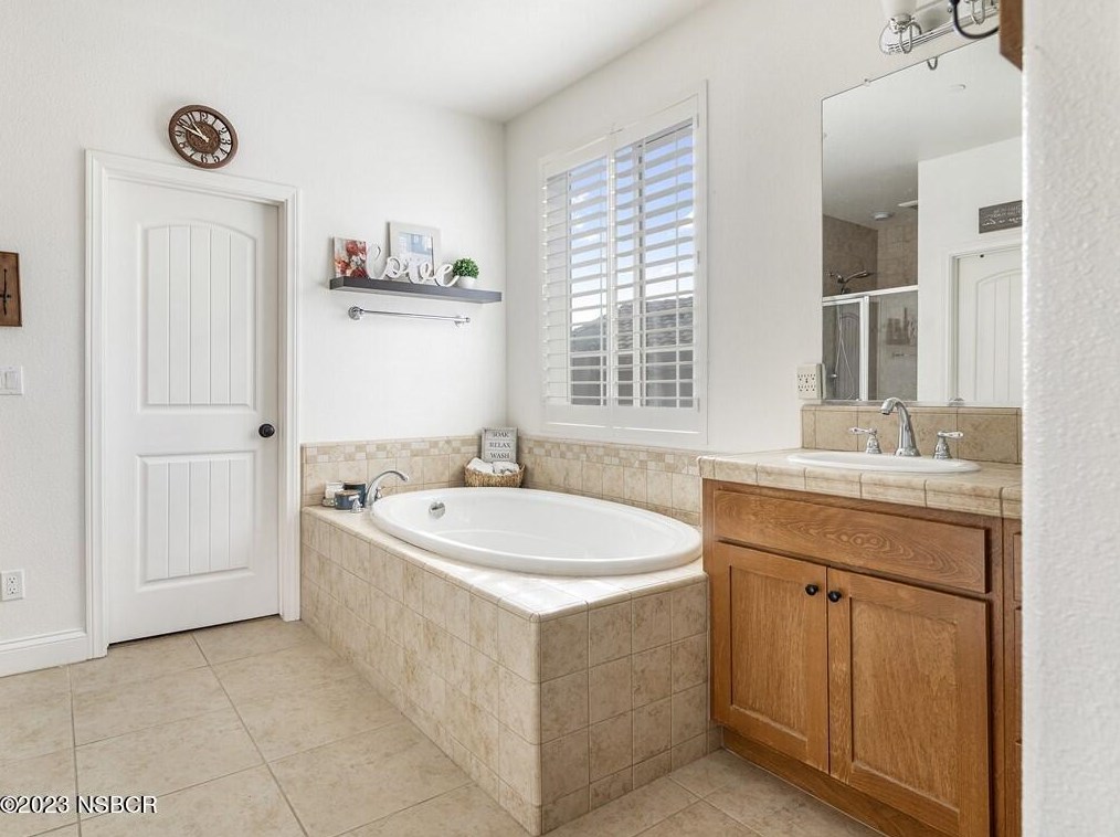 716 Carina Dr, Lompoc CA  93436-1824 exterior