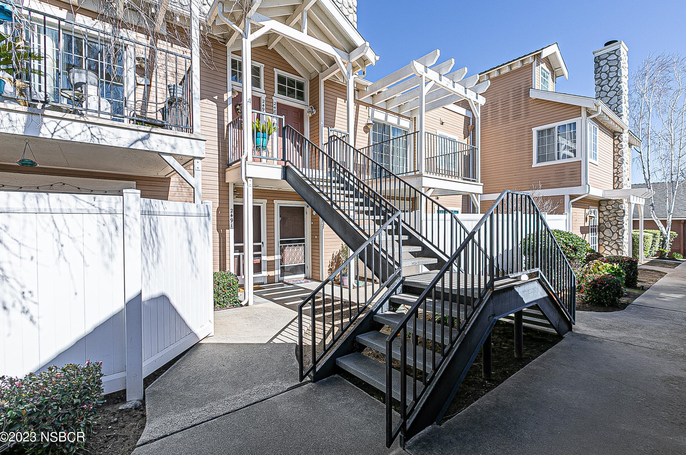 2489 Village Green, Santa Maria, CA 93455