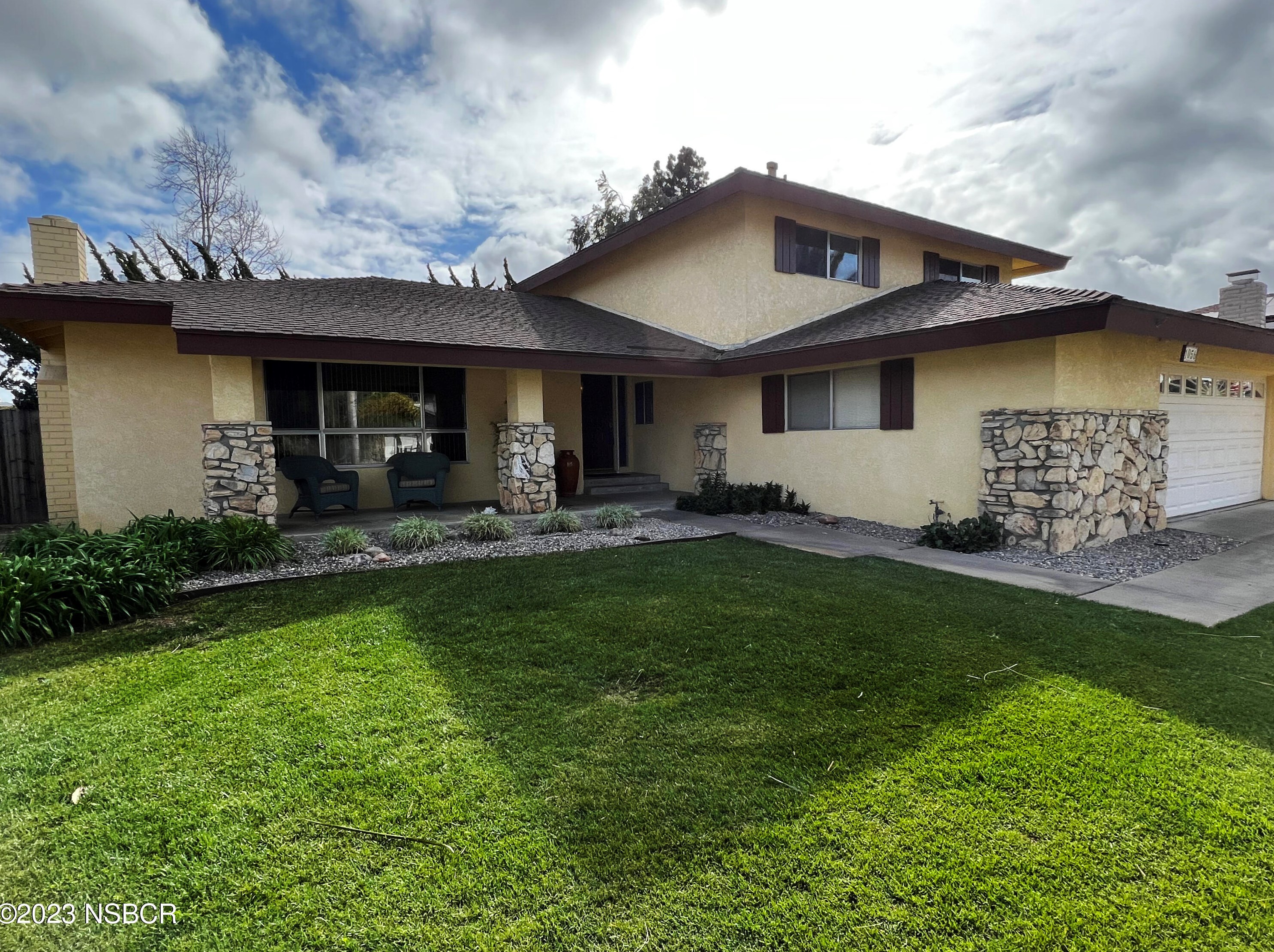1056 Cinnabar Ct, Santa Maria, CA 93455