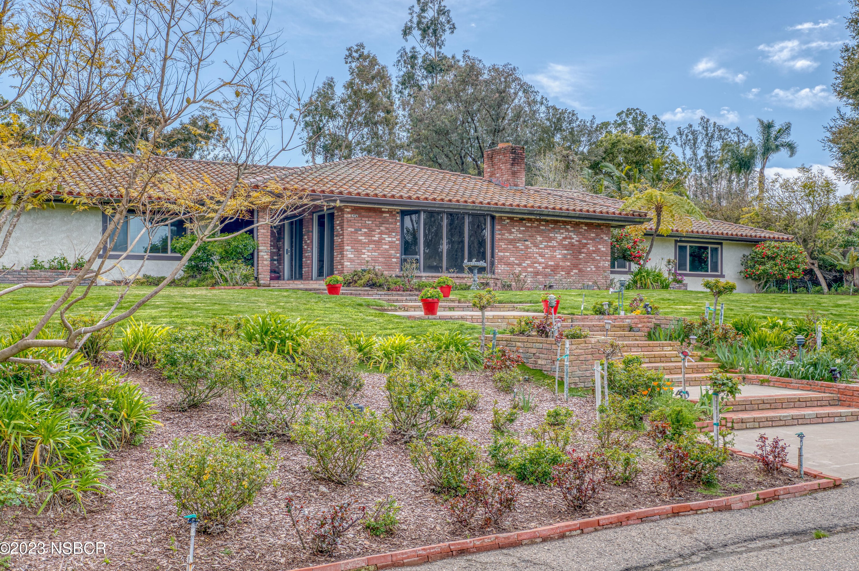 2248 Glacier Ln, Santa Maria, CA 93455