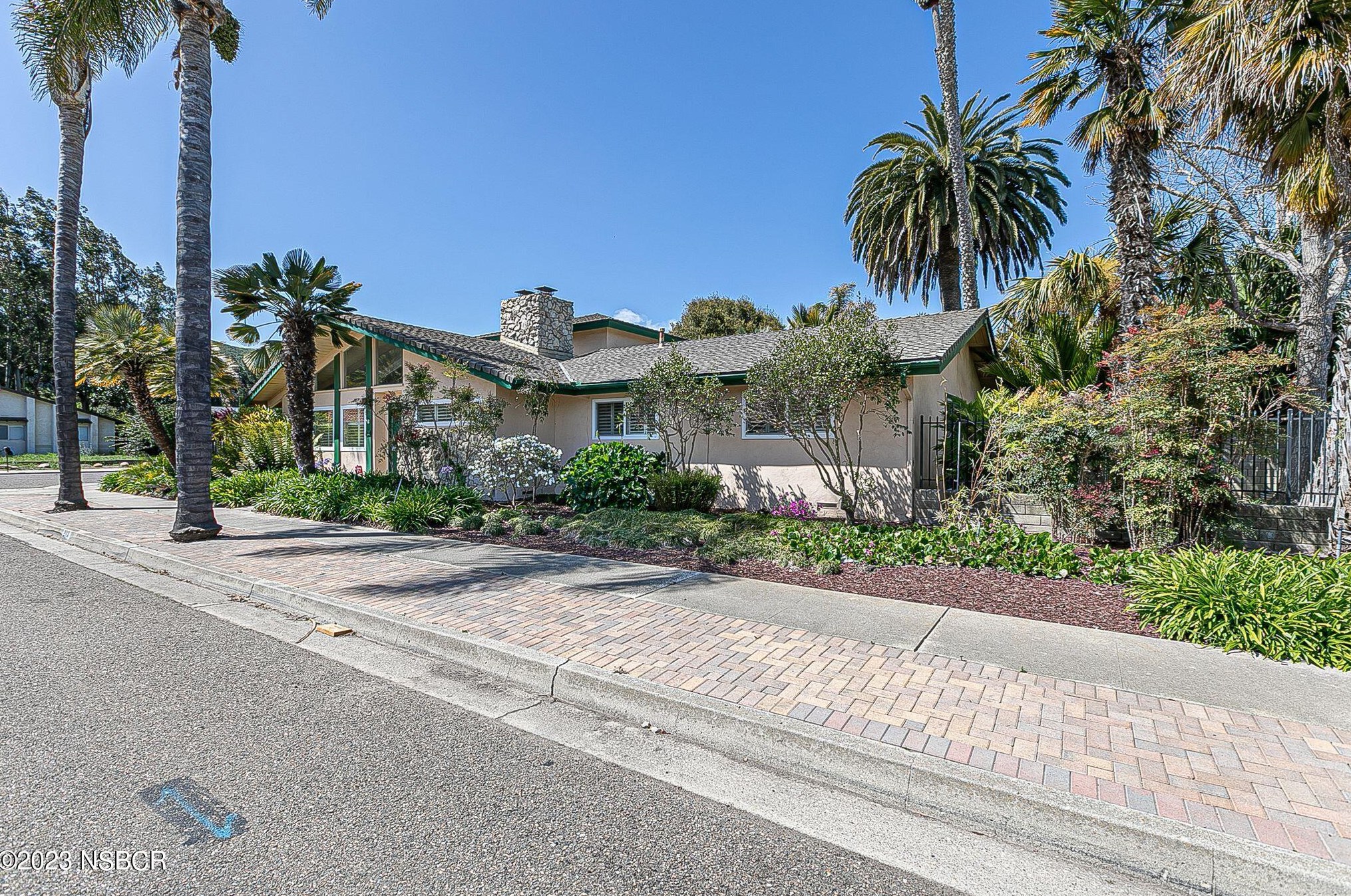 213 4th St, Lompoc, CA 93436-7448