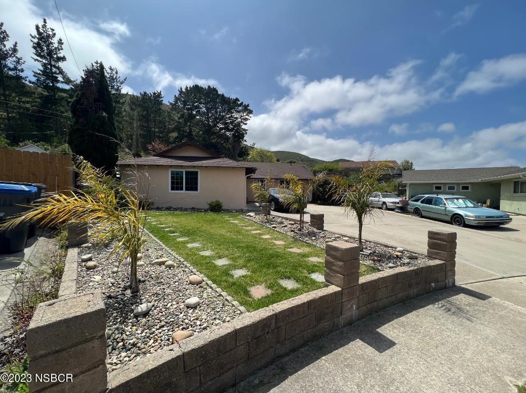 1356 W Willow Ave, Lompoc, CA 93436