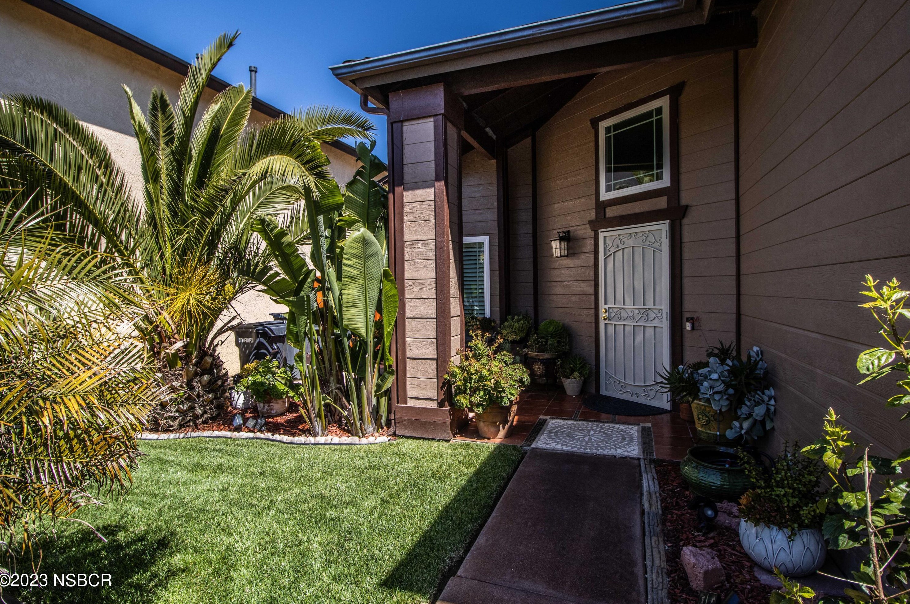 821 Bellflower Ln, Lompoc, CA 93436