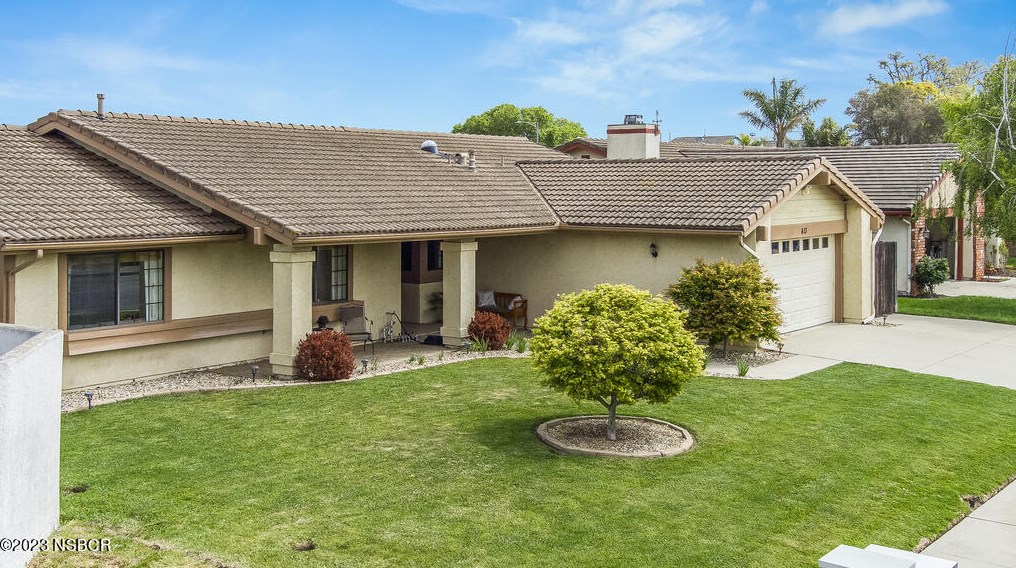 613 Coleman Dr, Lompoc, CA 93436-3458