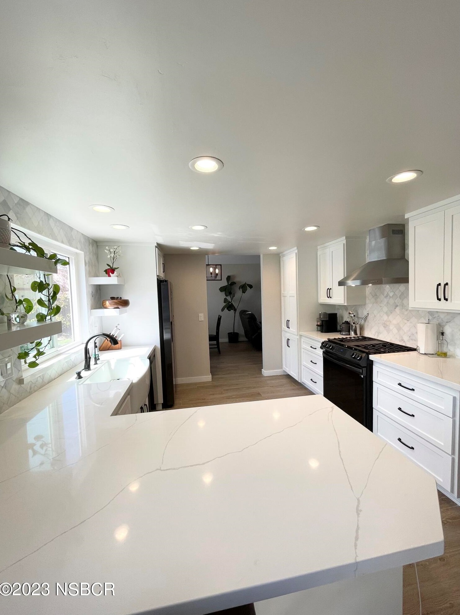 824 Cooper Dr, Lompoc, CA 93436-2917