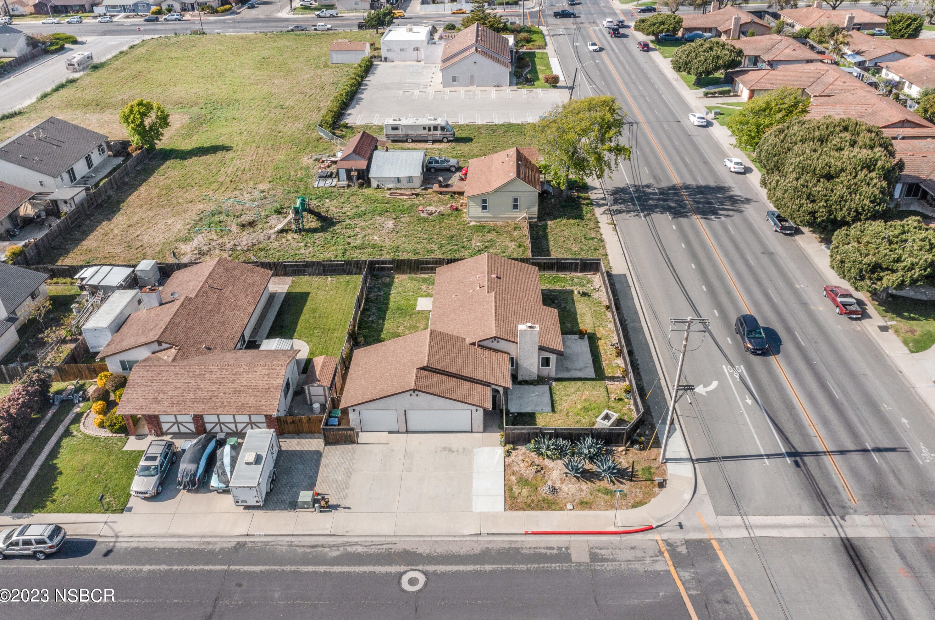 801 Oak Ave, Lompoc CA  93436-4221 exterior