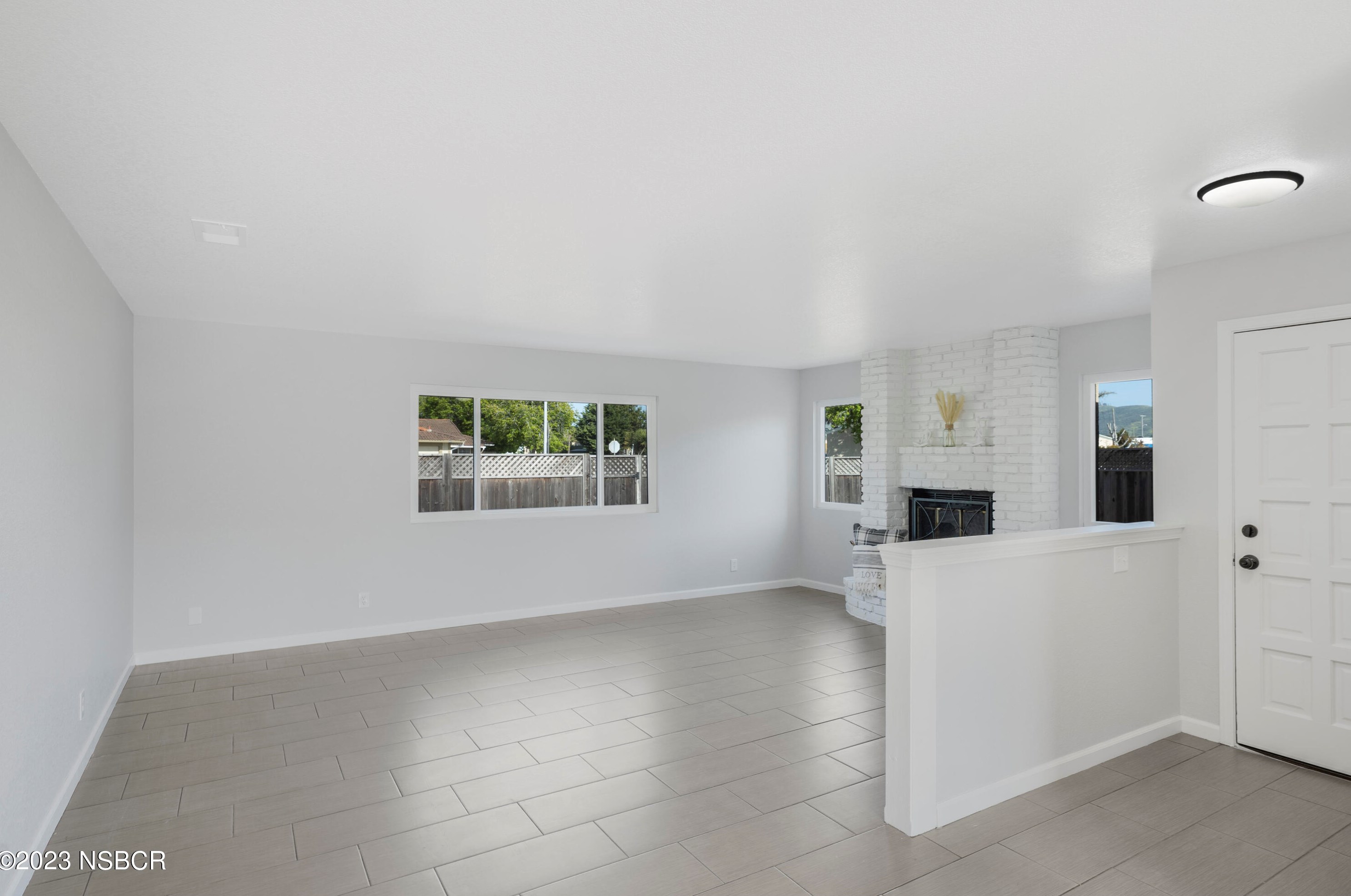 801 Oak Ave, Lompoc CA  93436-4221 exterior