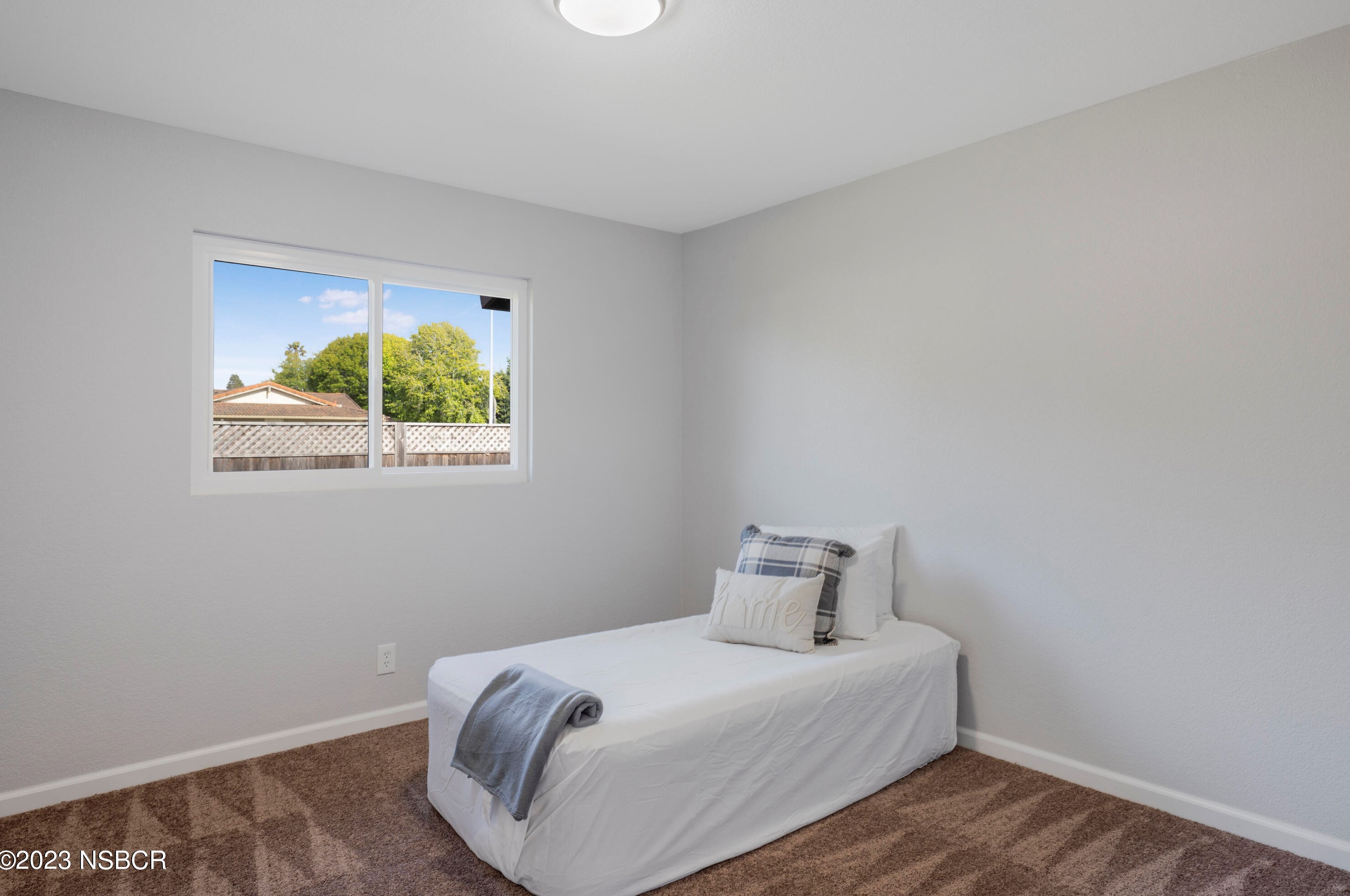 801 Oak Ave, Lompoc CA  93436-4221 exterior