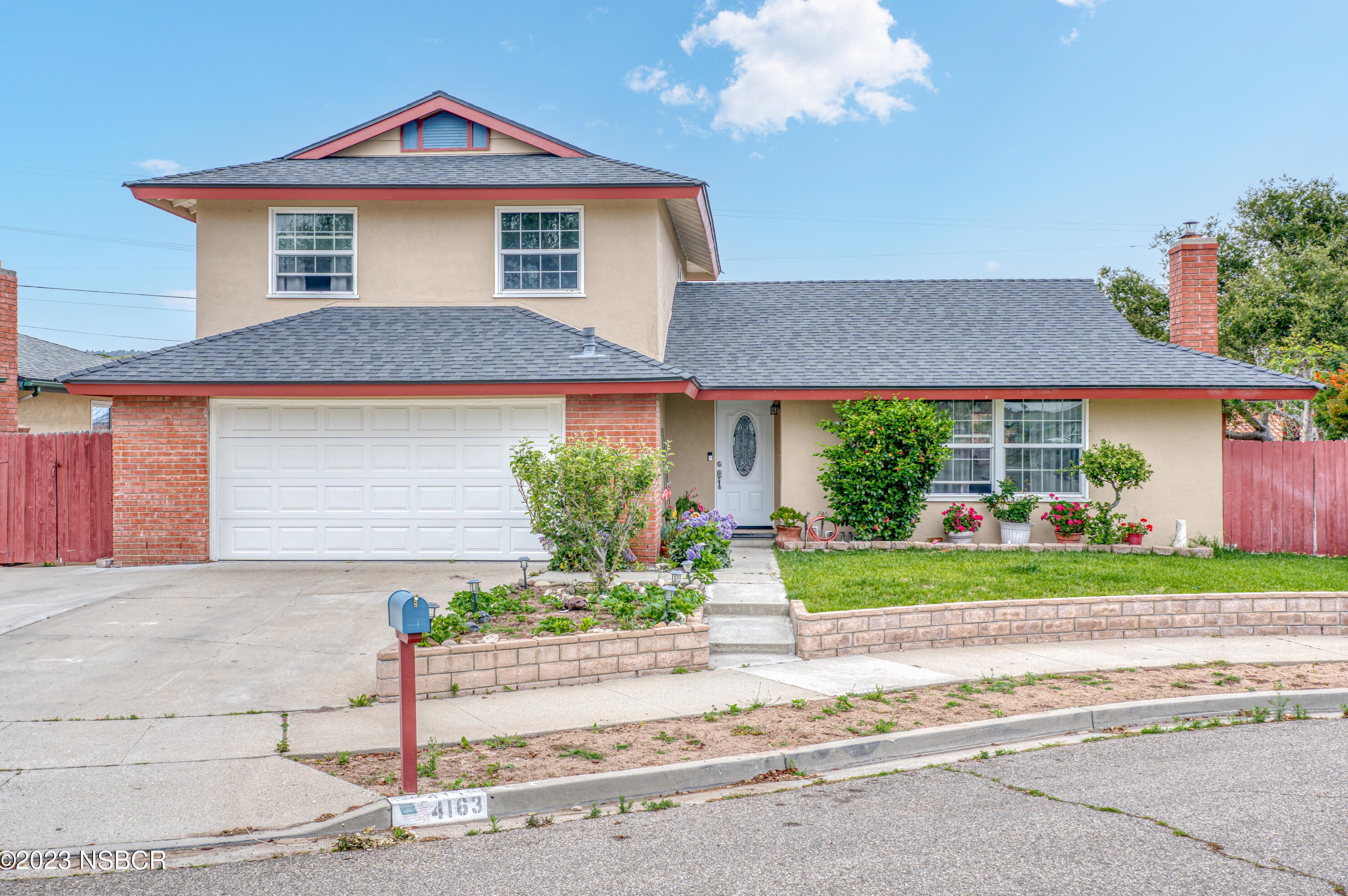 4163 Arcturus Ave, Lompoc CA  93436-1209 exterior