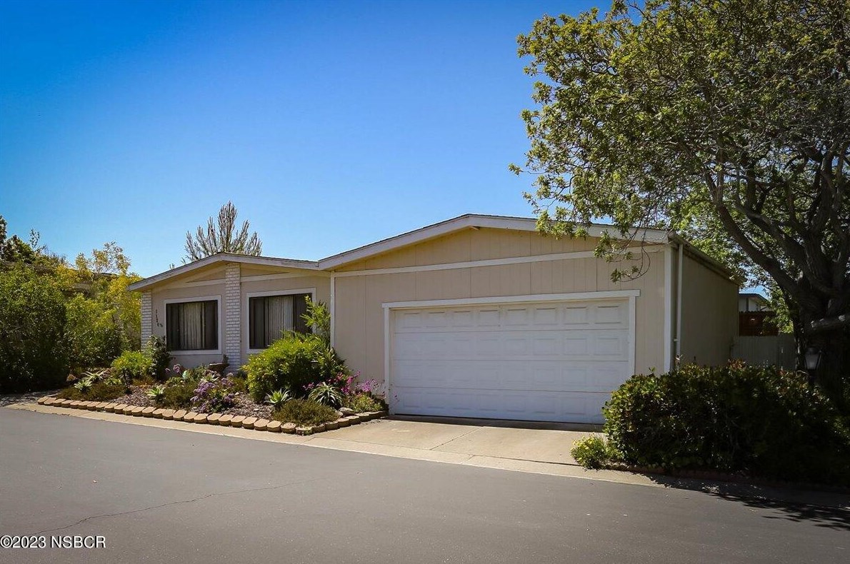 1124 Glenridge Ln, Santa Maria, CA 93455