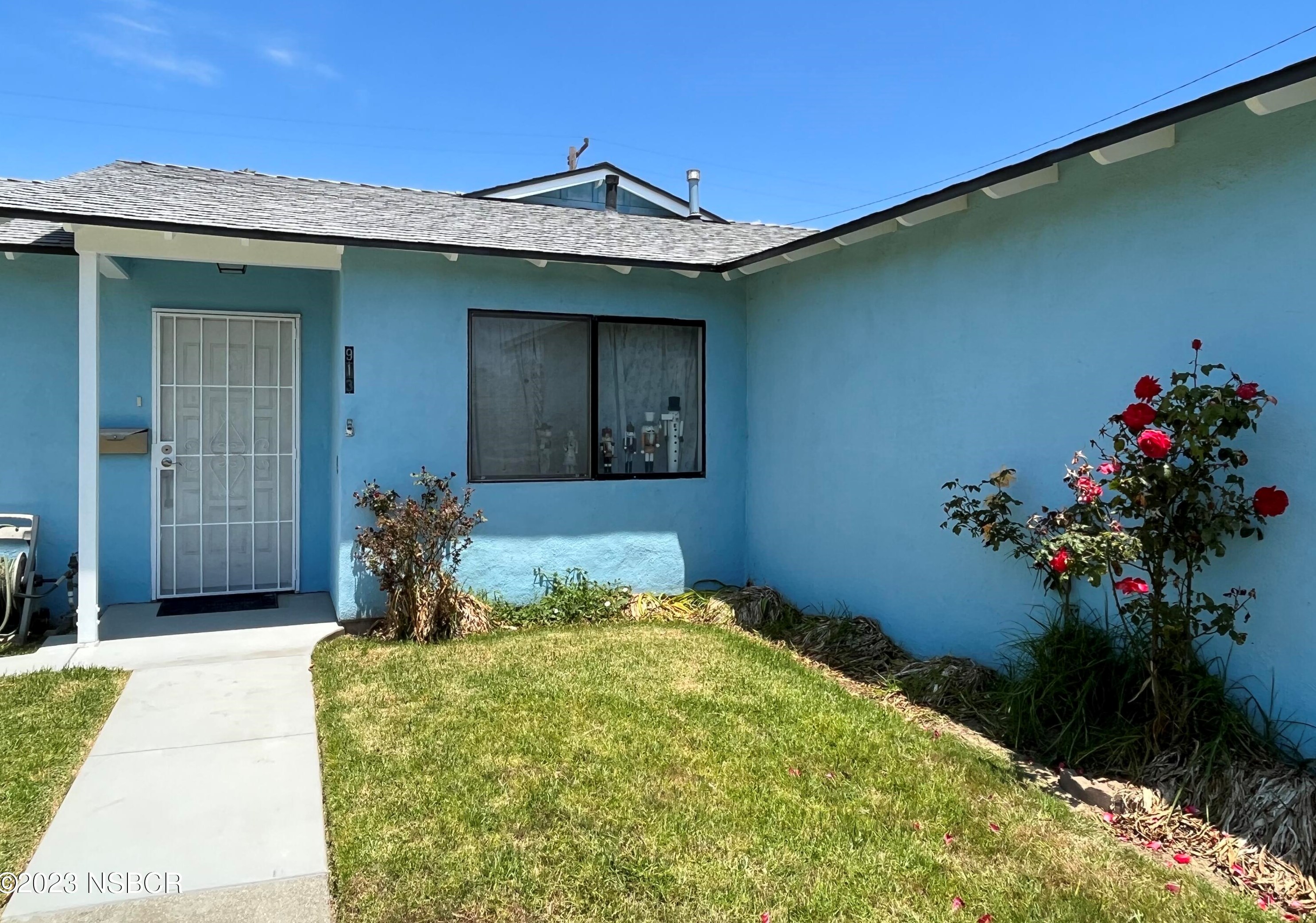 913 Pine Ave, Lompoc, CA 93436-4233