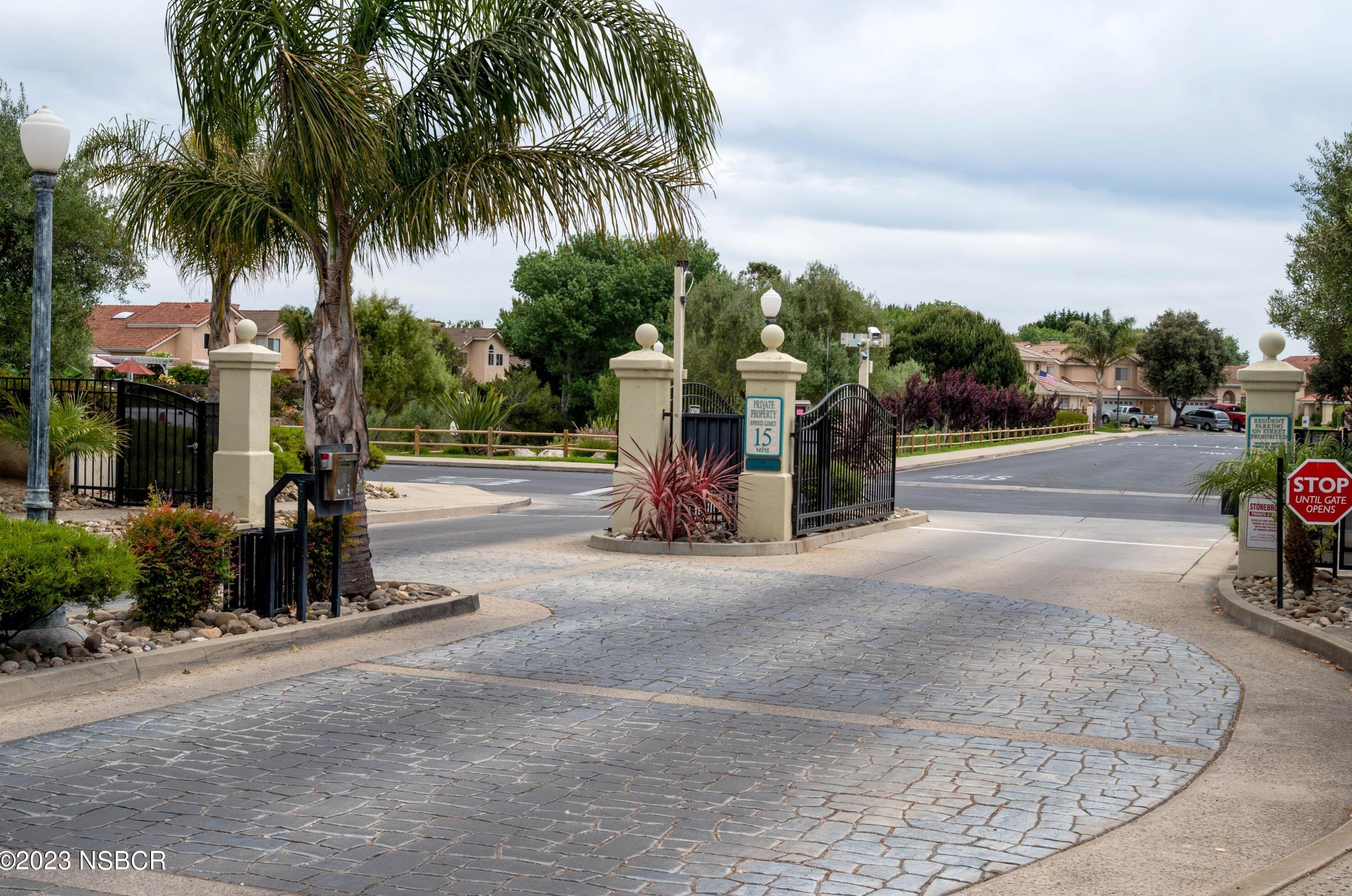 1224 Westbrook Dr, Lompoc CA 93436-8105 exterior