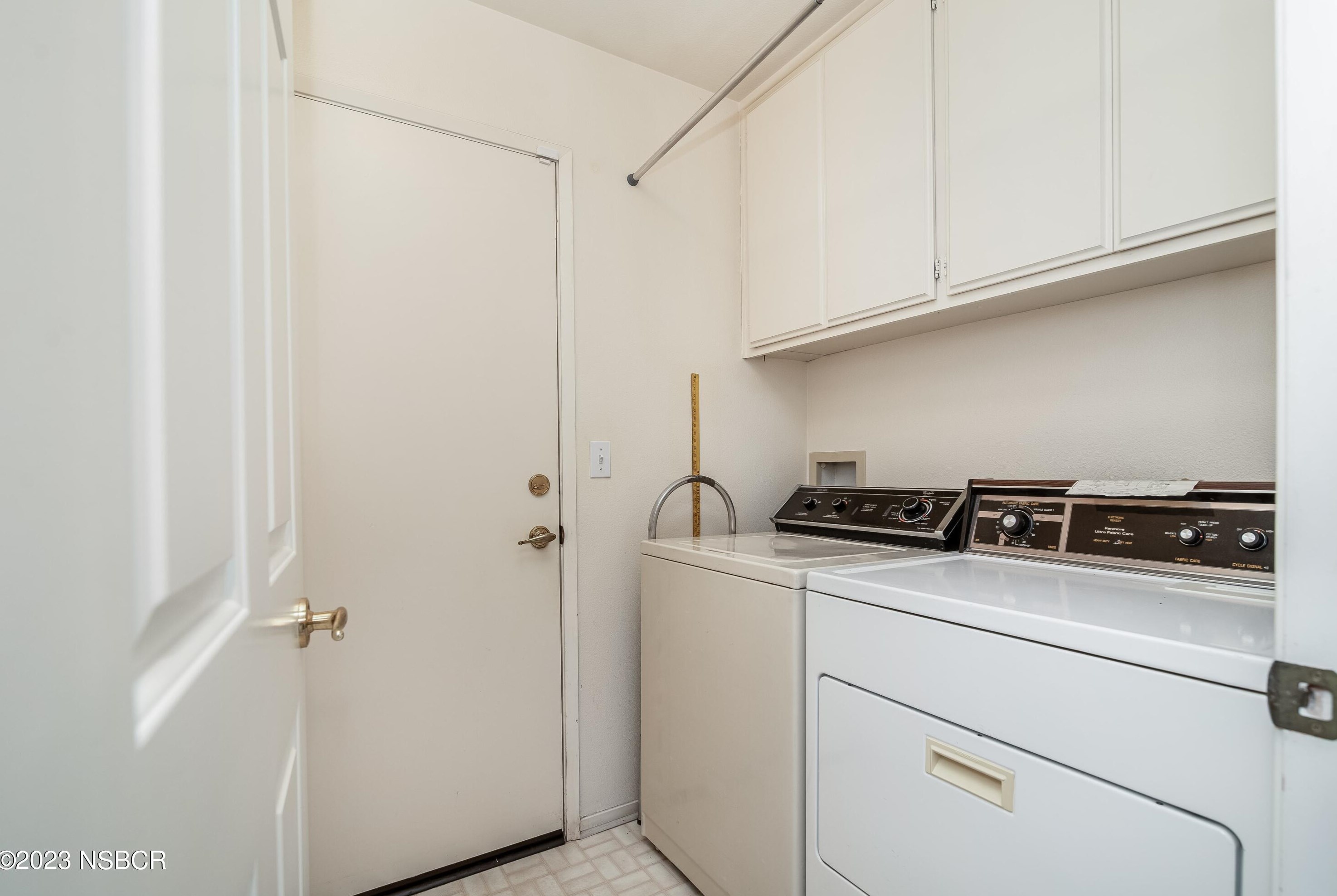 1224 Westbrook Dr, Lompoc CA 93436-8105 exterior