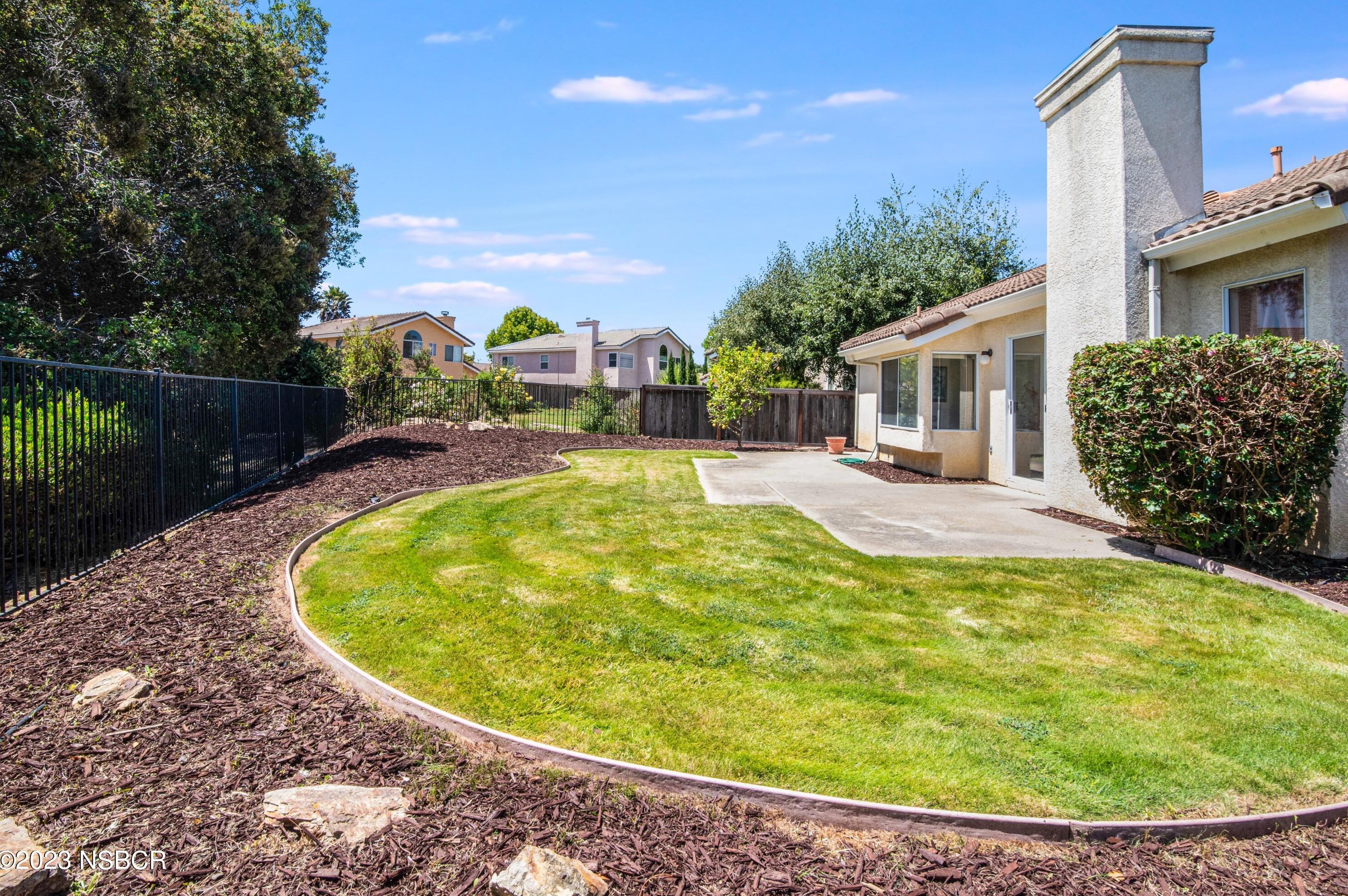 1224 Westbrook Dr, Lompoc CA 93436-8105 exterior