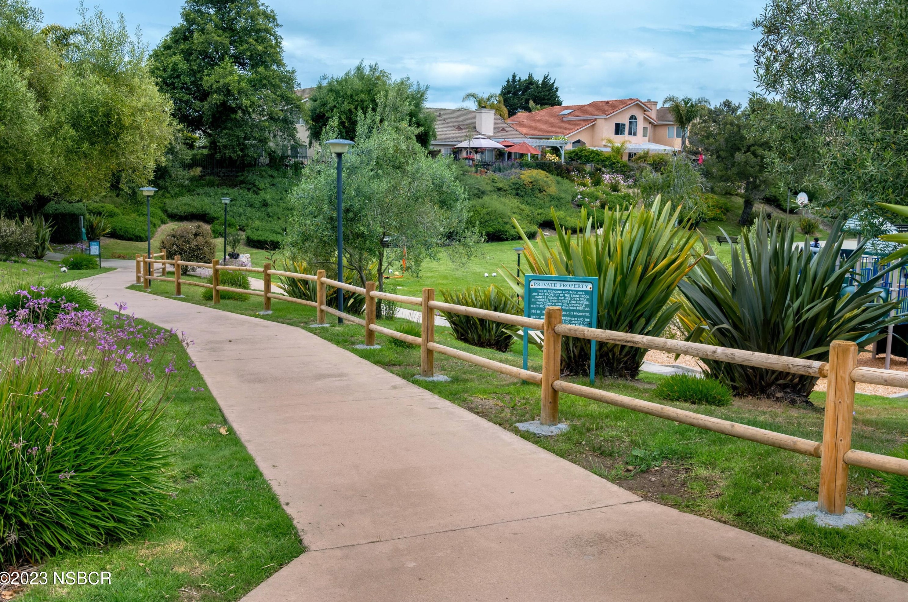 1224 Westbrook Dr, Lompoc CA 93436-8105 exterior