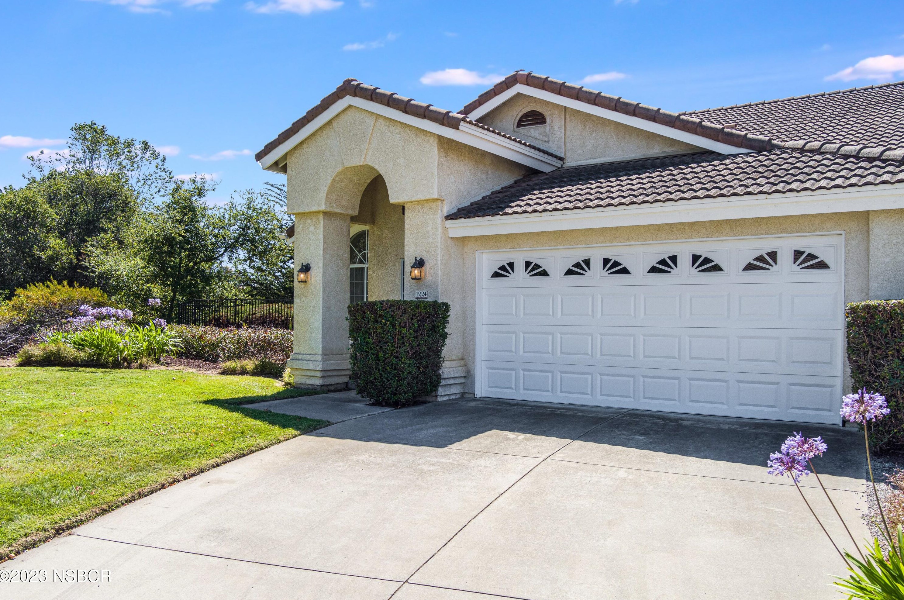 1224 Westbrook Dr, Lompoc, CA 93436-3391