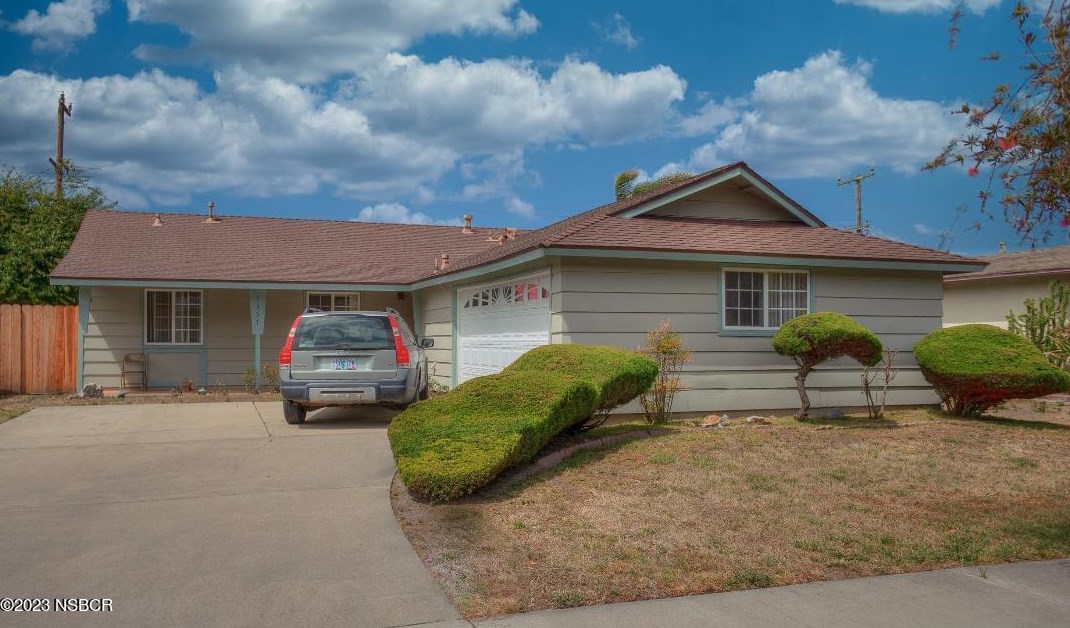 1337 W Locust Ave, Lompoc, CA 93436