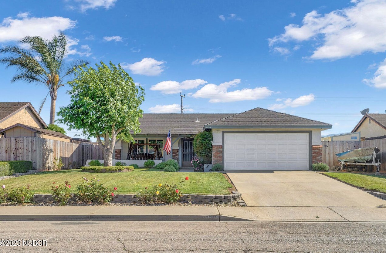 1120 Arnold Ave, Lompoc, CA 93436-3228