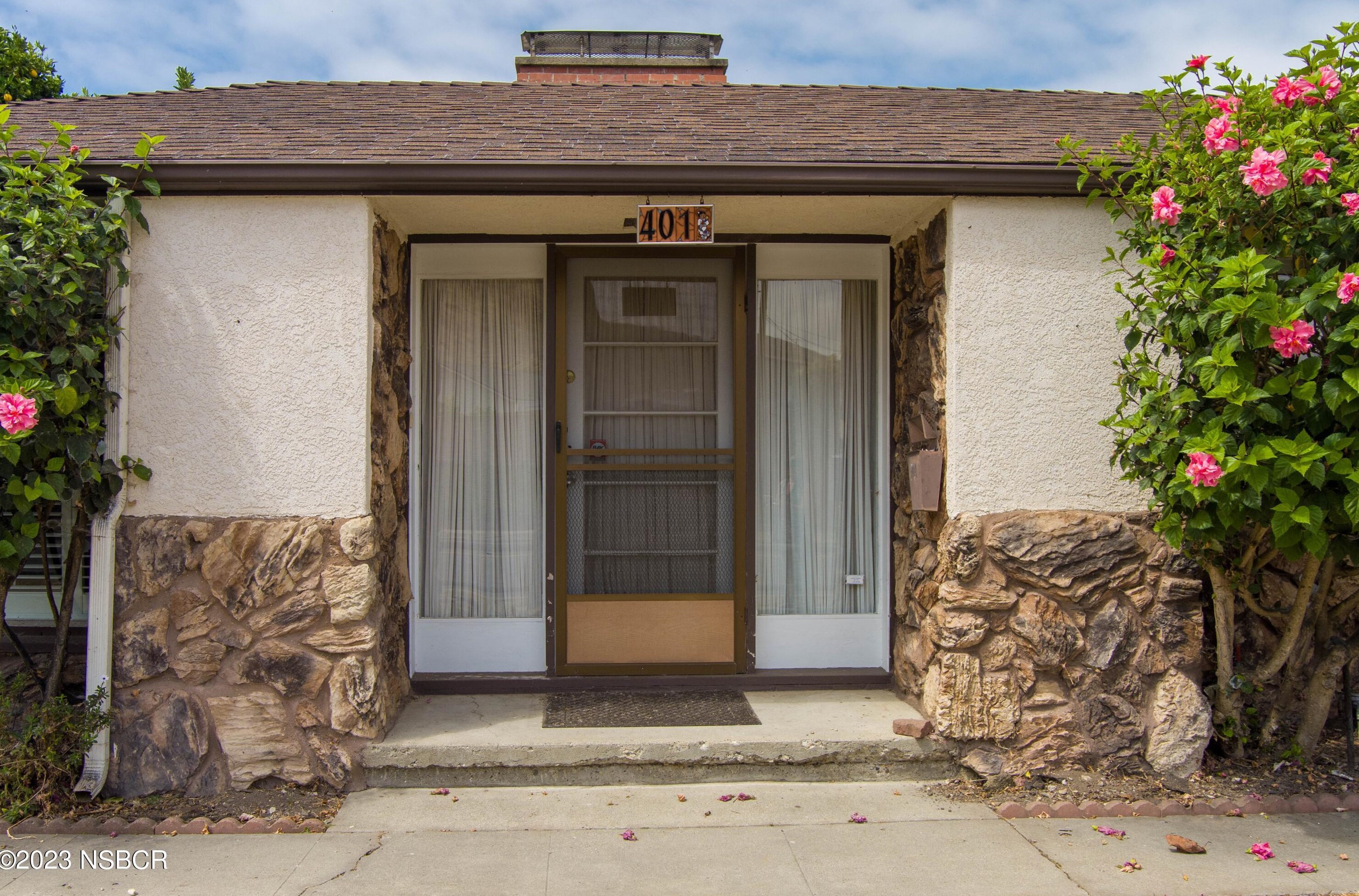 401 7th St, Lompoc CA  93436-6221 exterior
