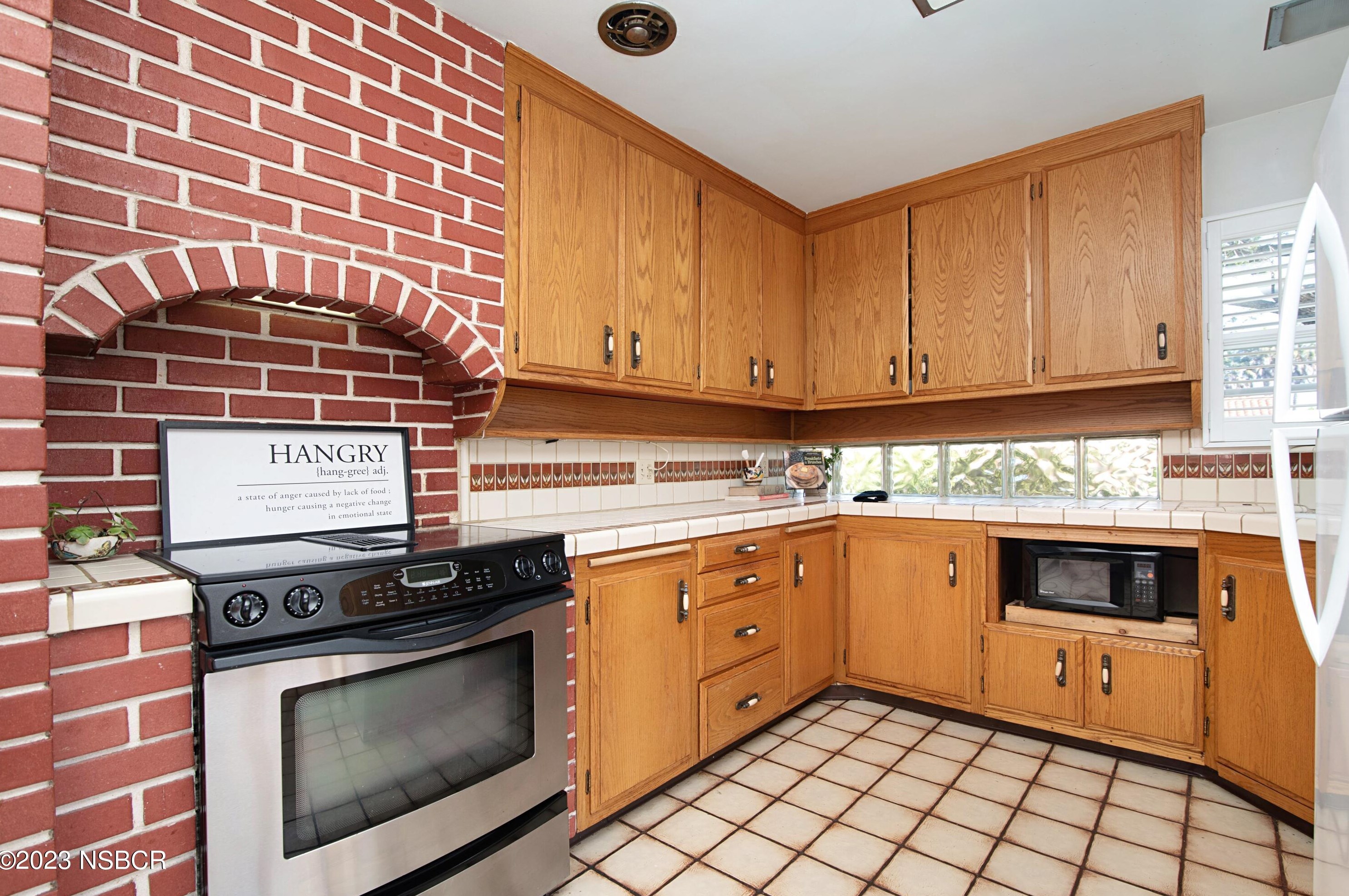401 7th St, Lompoc CA  93436-6221 exterior