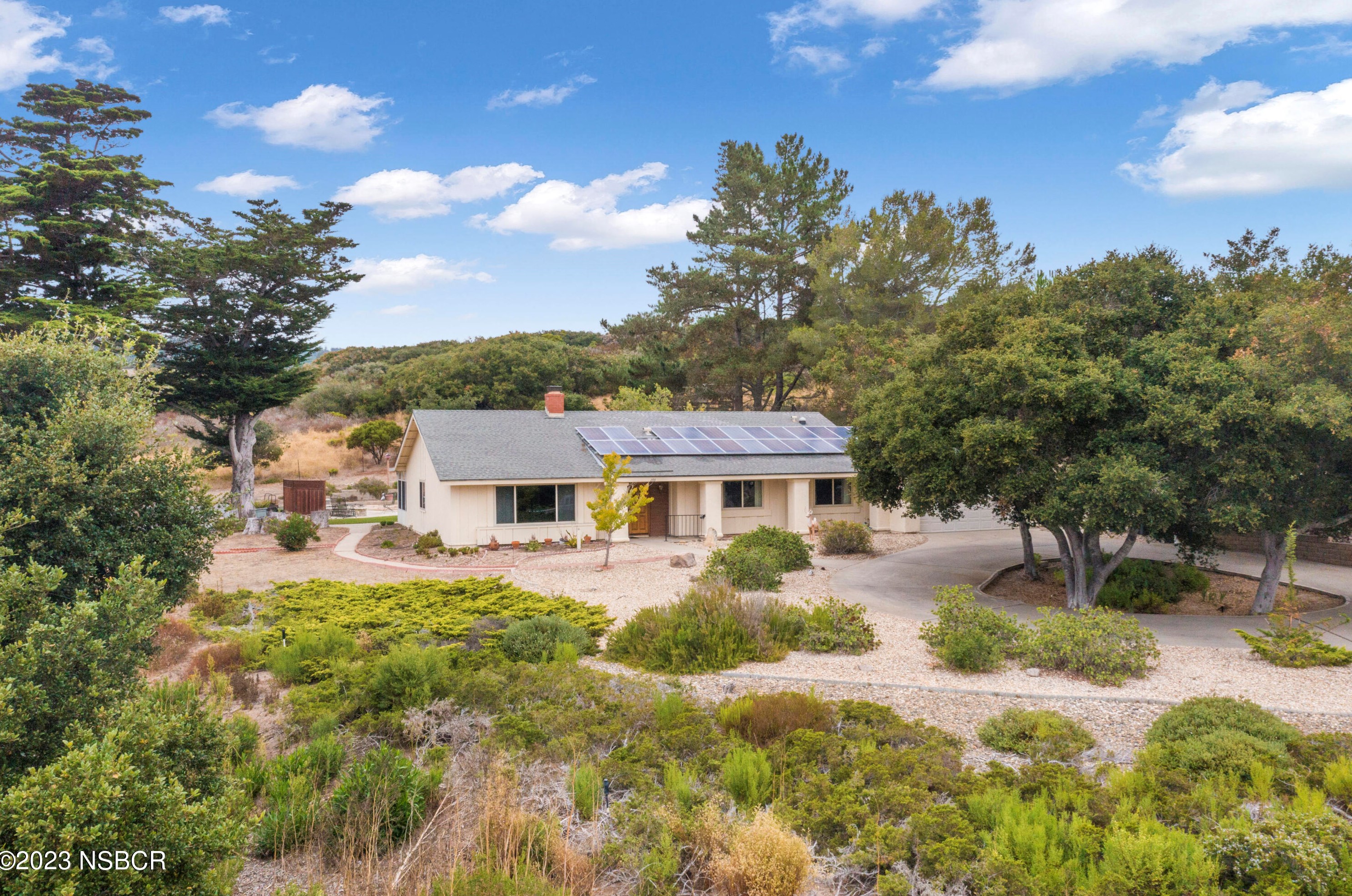 293 Oak Hill Dr, Lompoc, CA 93436
