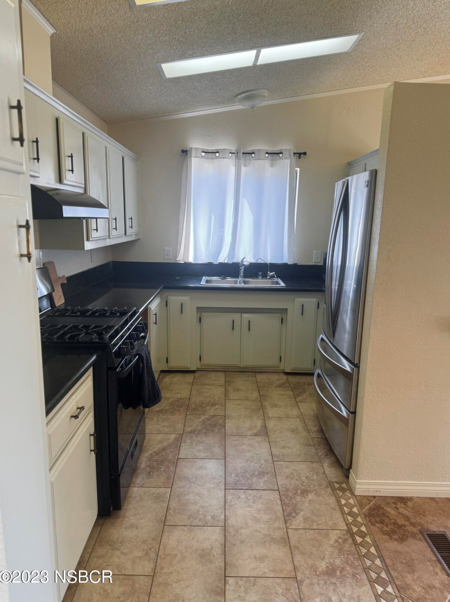 519 Taylor St #413, Santa Maria, CA 93458