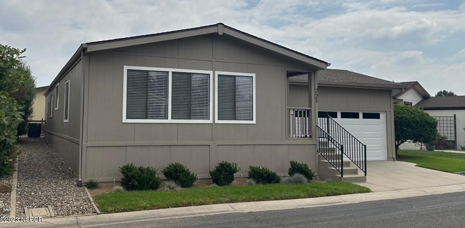 1650 E Clark Ave #221, Santa Maria, CA 93455
