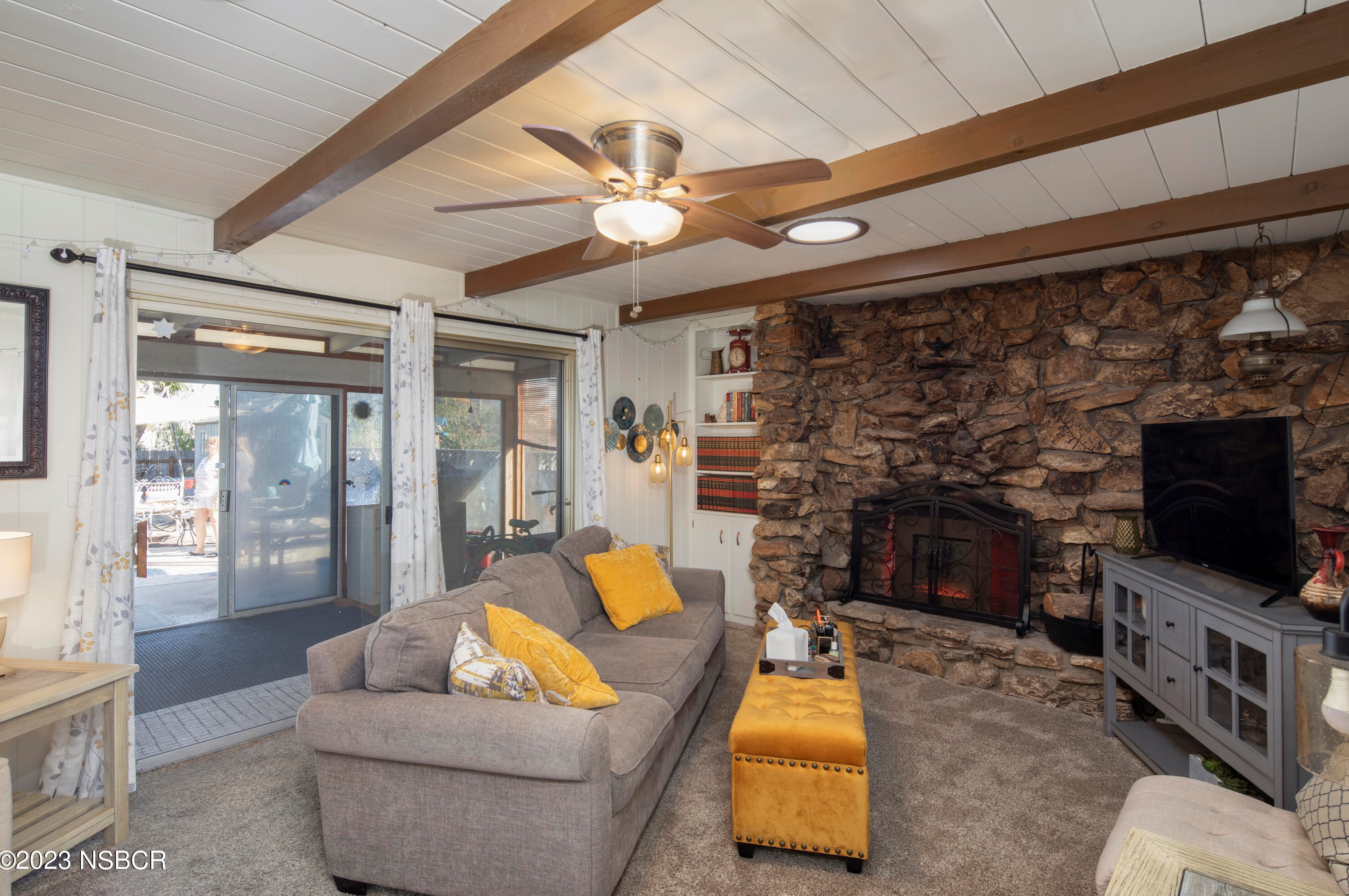 988 Magnolia Dr, Pismo Beach CA  93420-4233 exterior