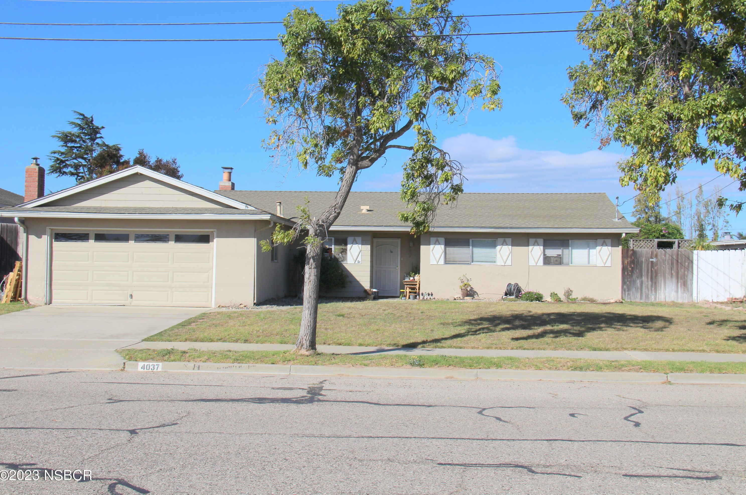 4037 Dartmouth Ln, Santa Maria, CA 93455
