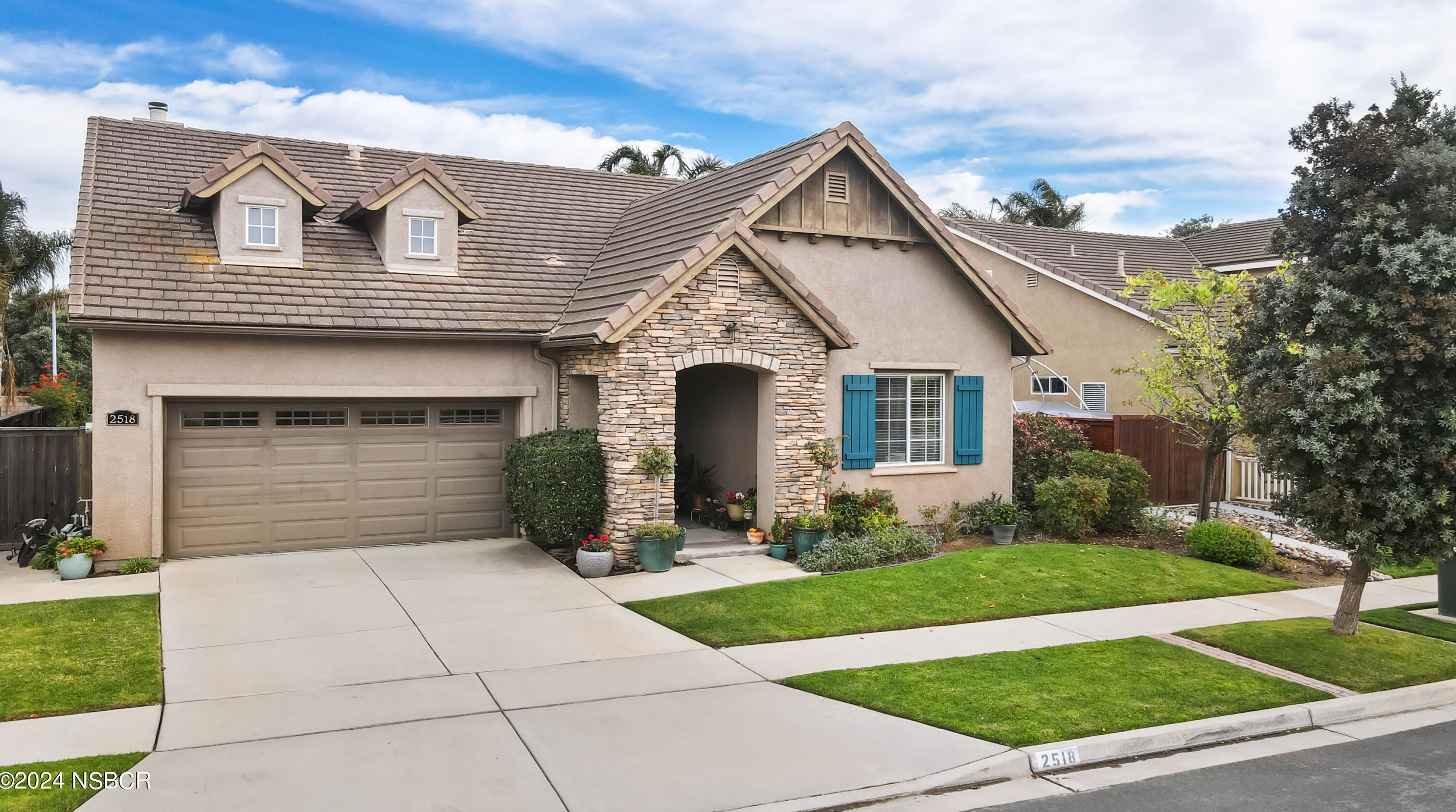2518 Calderon Dr, Santa Maria CA  93455-7410 exterior