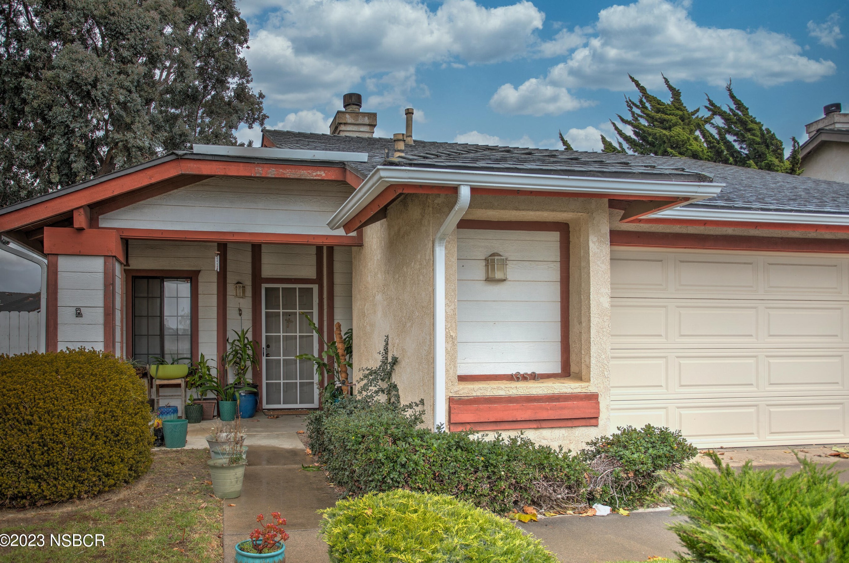 1352 Viola Way, Lompoc, CA 93436-3278