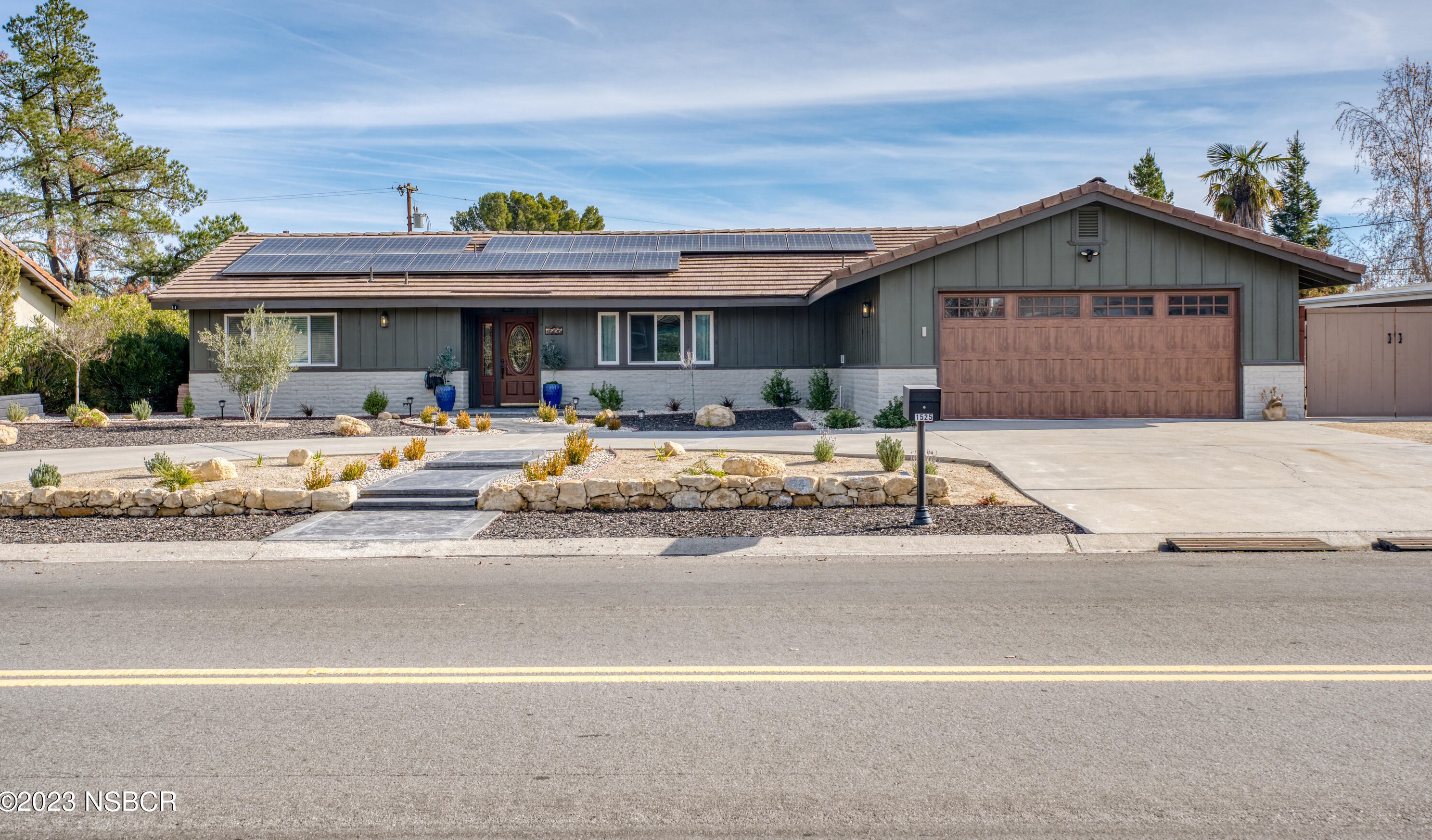 1525 Country Club Dr, Lake Nacimiento, CA 93446-3404