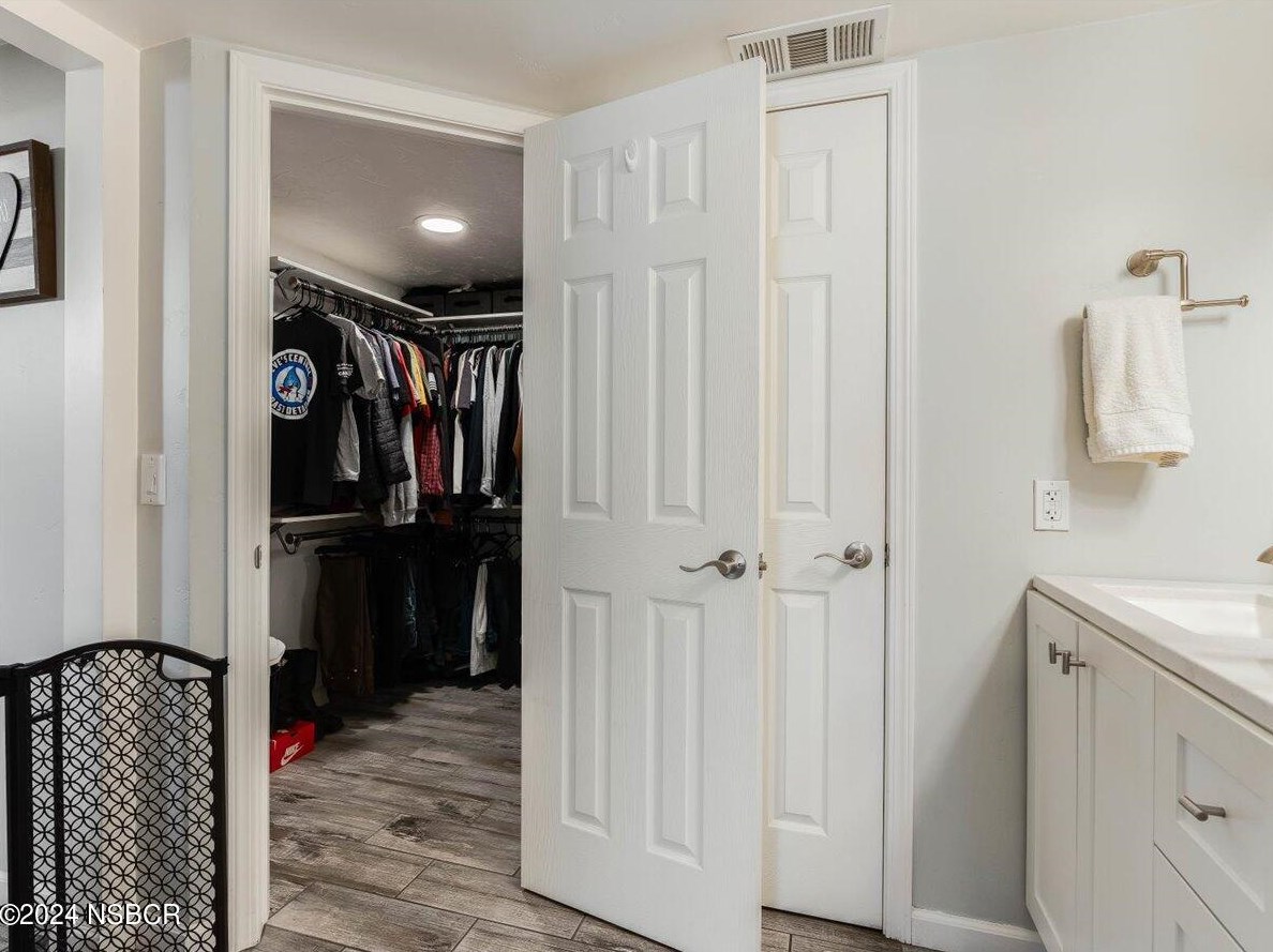 2433 Country Ln, Santa Maria CA  93455-1655 exterior