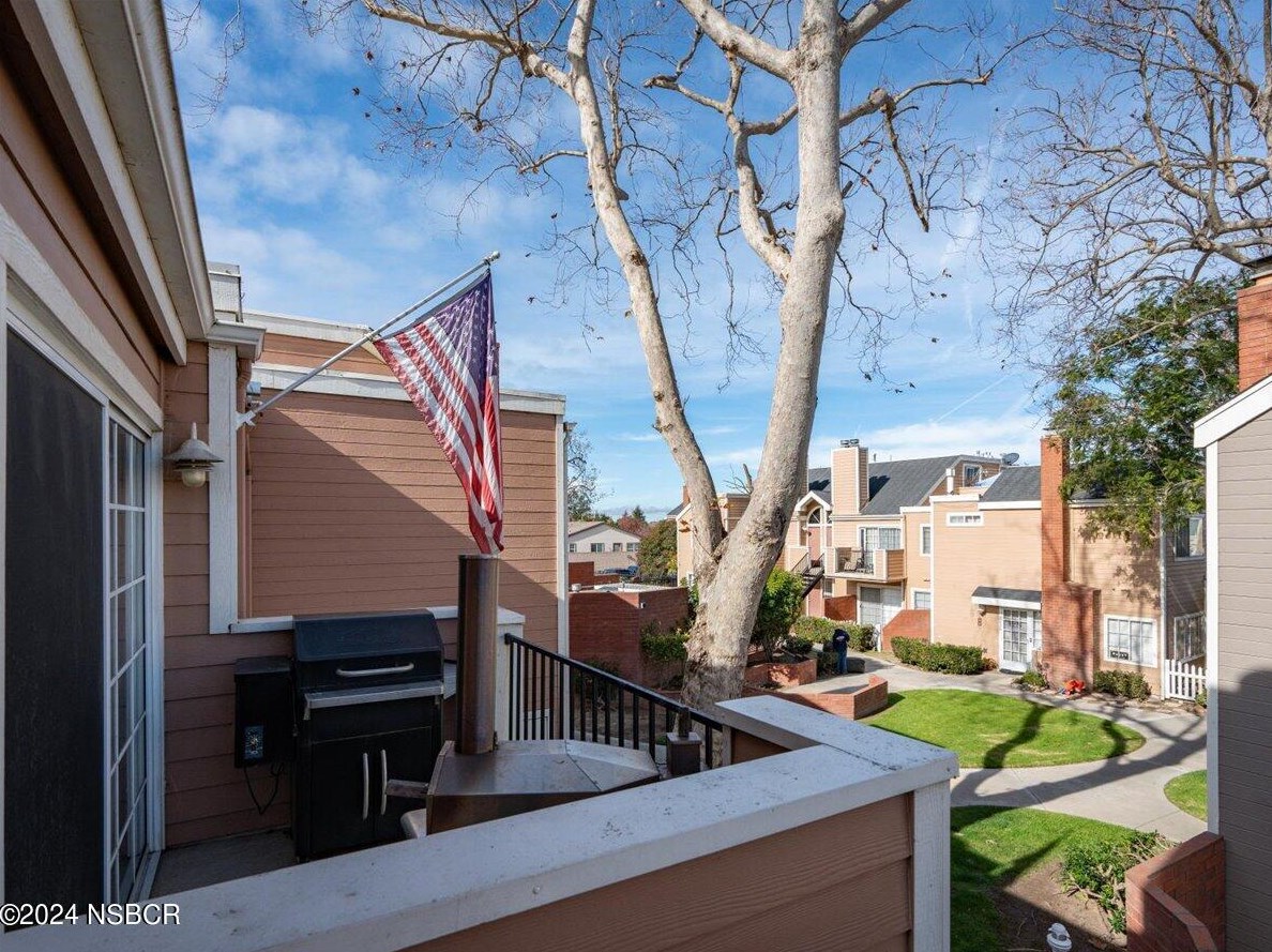 2433 Country Ln, Santa Maria CA  93455-1655 exterior