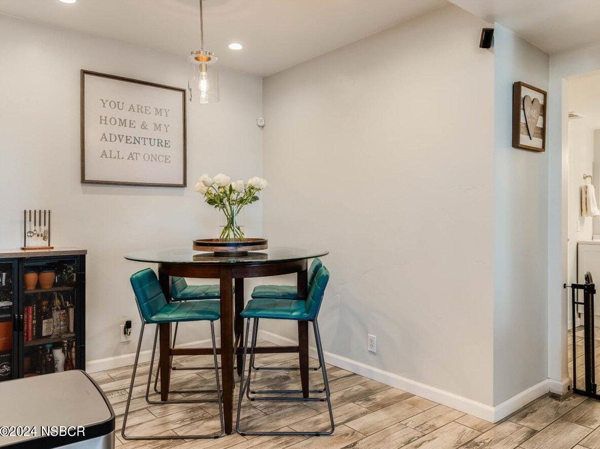 2433 Country Ln, Santa Maria CA  93455-1655 exterior