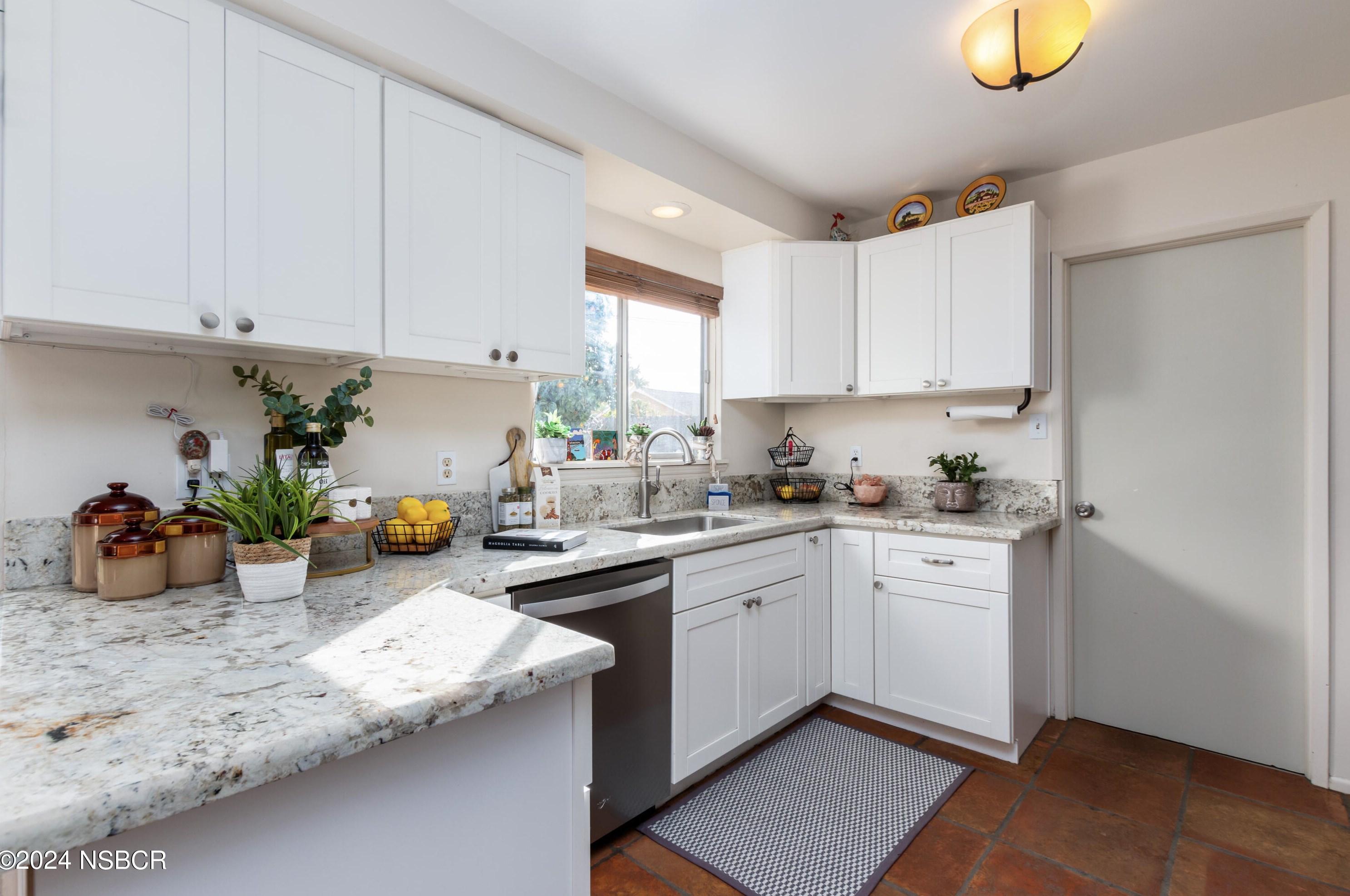 1202 Harding Ave, Santa Maria CA  93458-2116 exterior