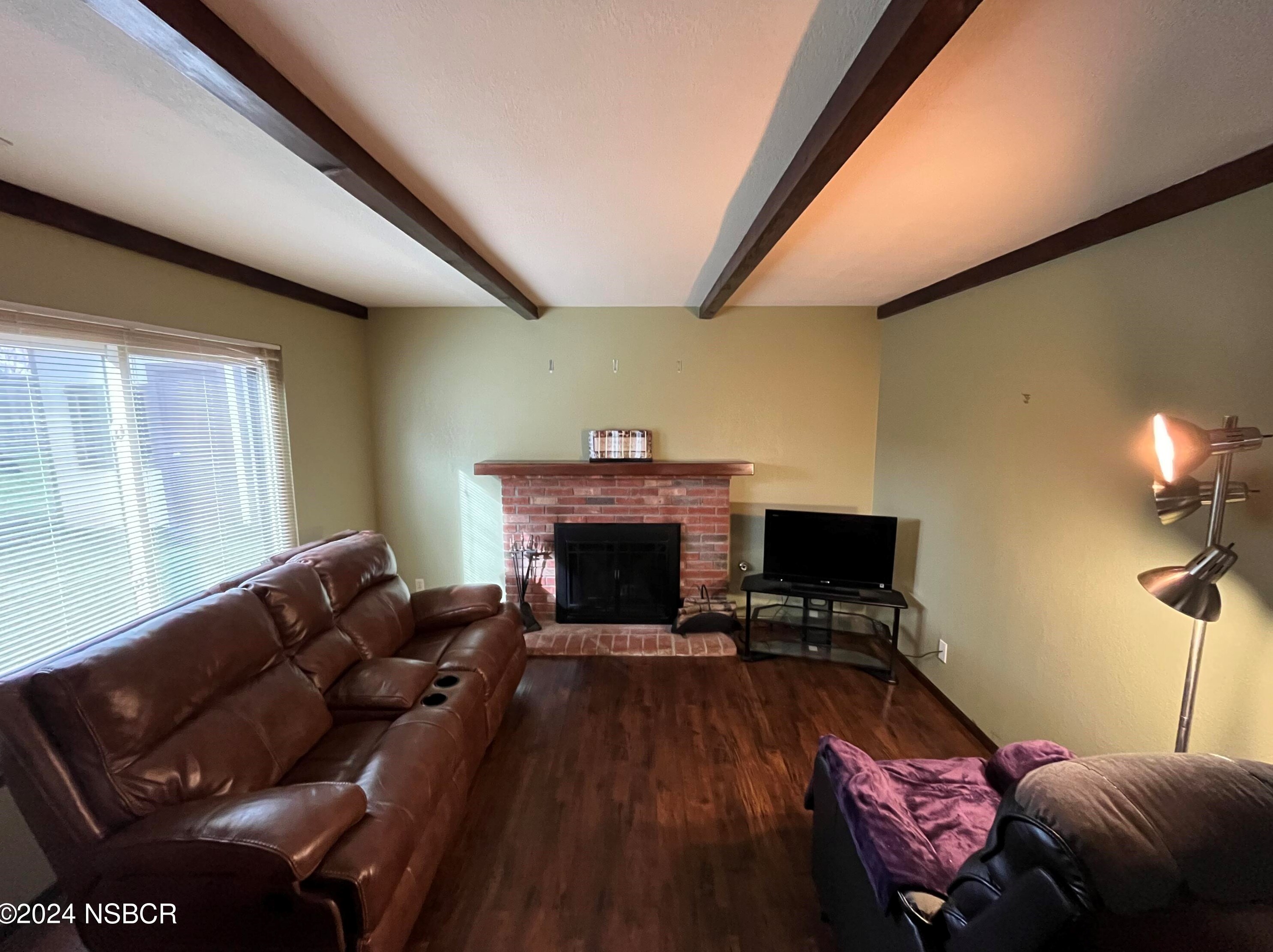 1210 Jessie Ct, Santa Maria CA  93454-2559 exterior
