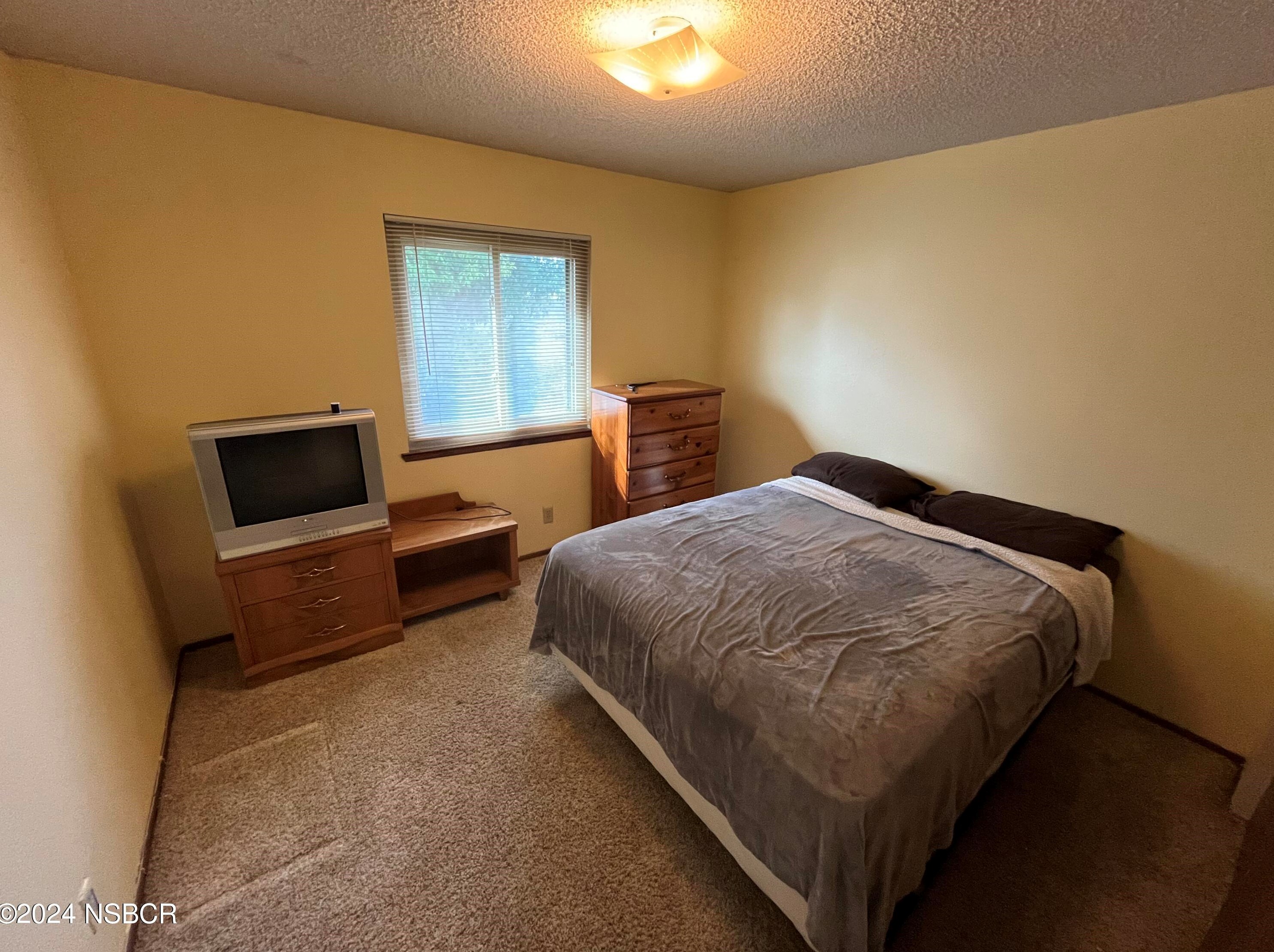 1210 Jessie Ct, Santa Maria CA  93454-2559 exterior