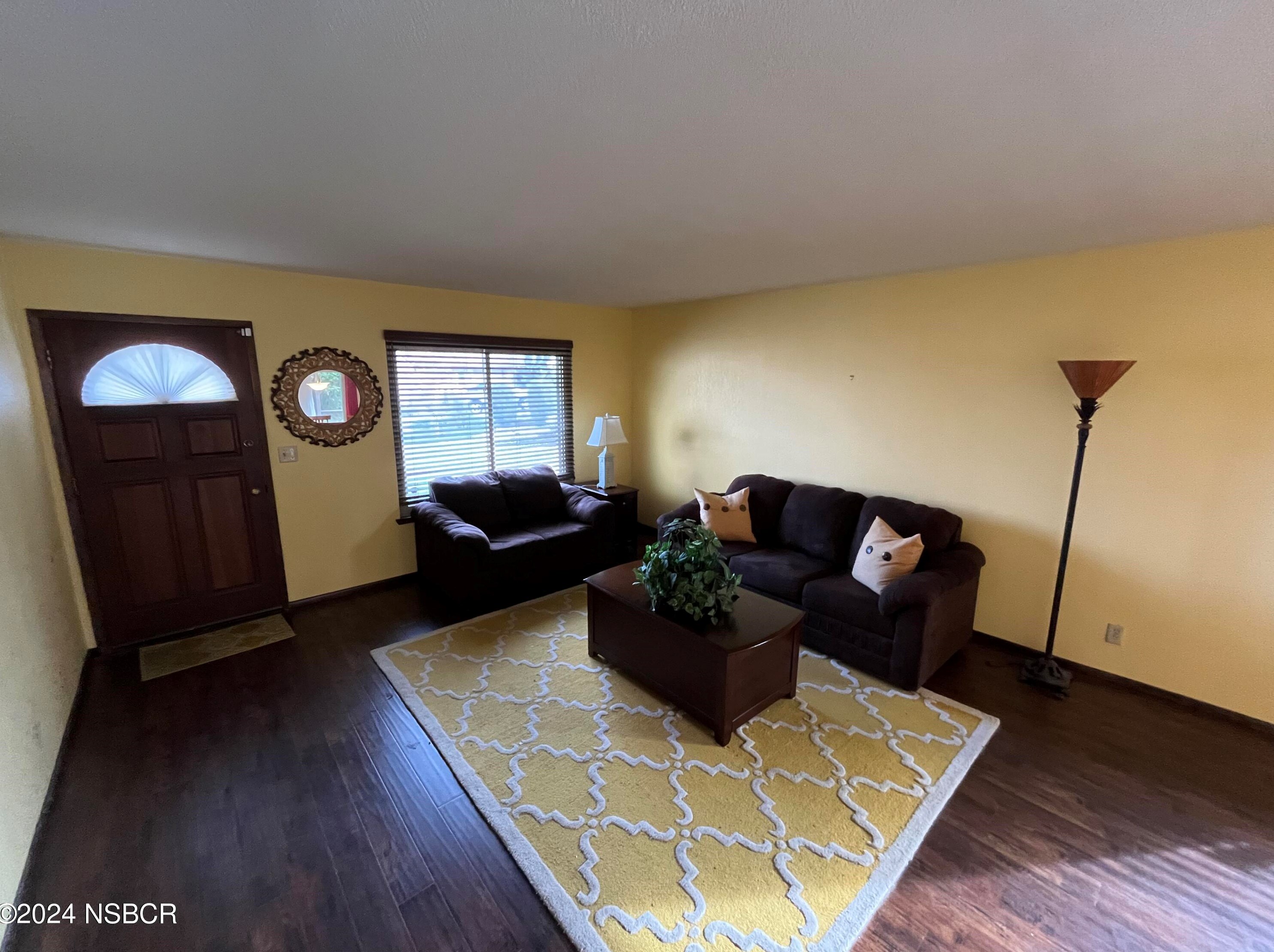 1210 Jessie Ct, Santa Maria CA  93454-2559 exterior