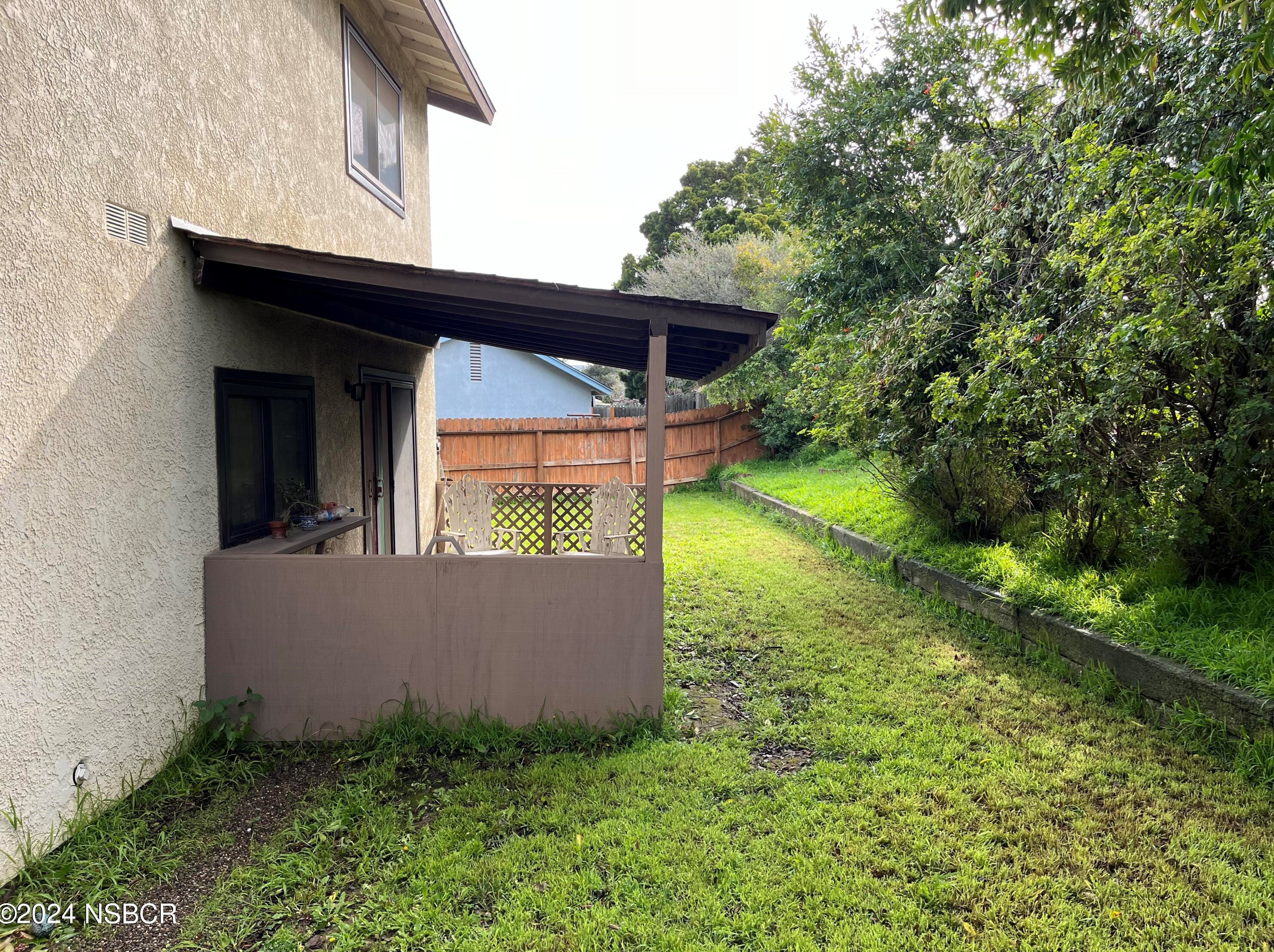 1210 Jessie Ct, Santa Maria CA  93454-2559 exterior