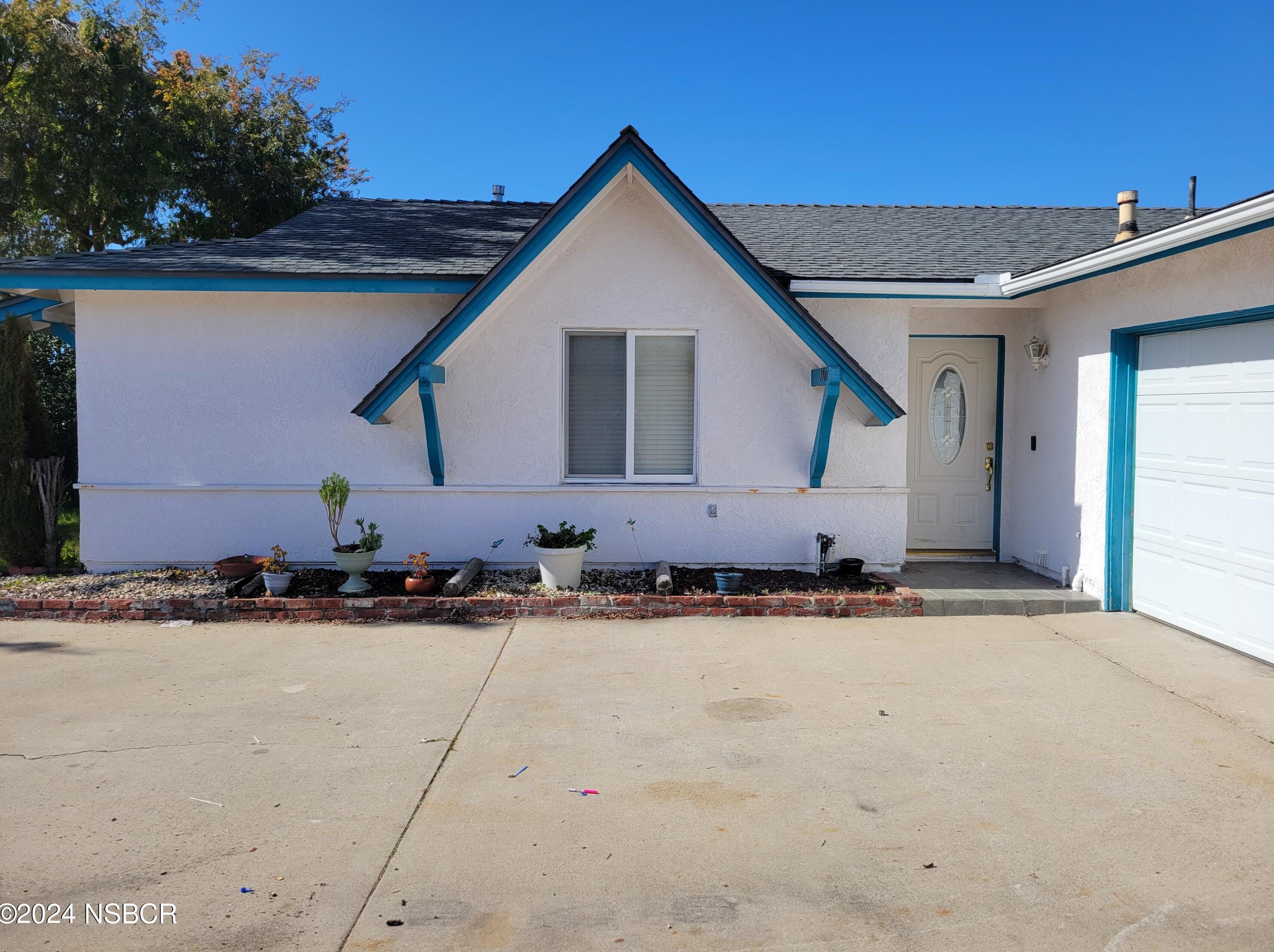 3907 Uranus Ave, Lompoc, CA 93436