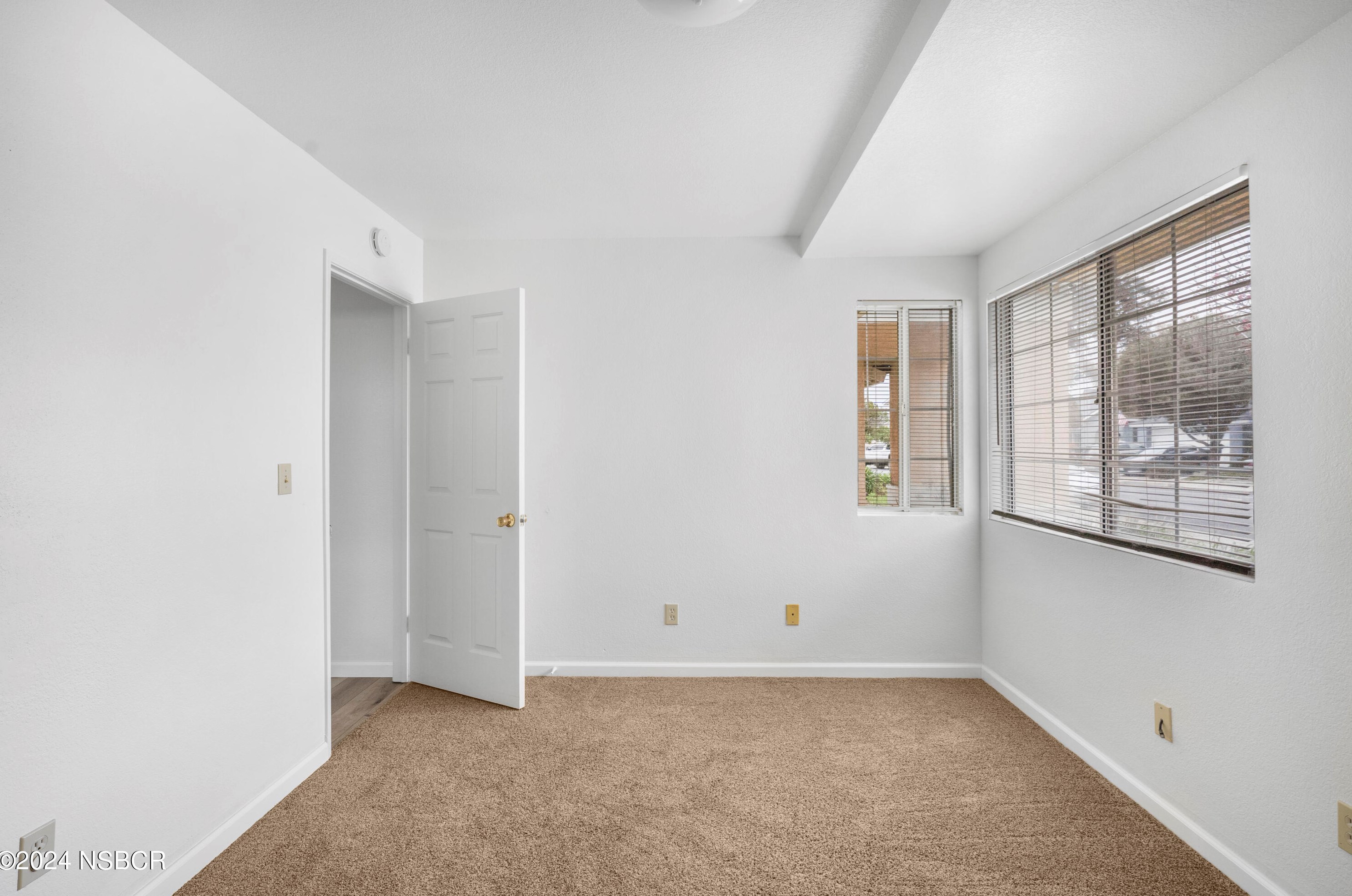 1413 Vlg Mdw Dr, Lompoc CA 93436-8245 exterior