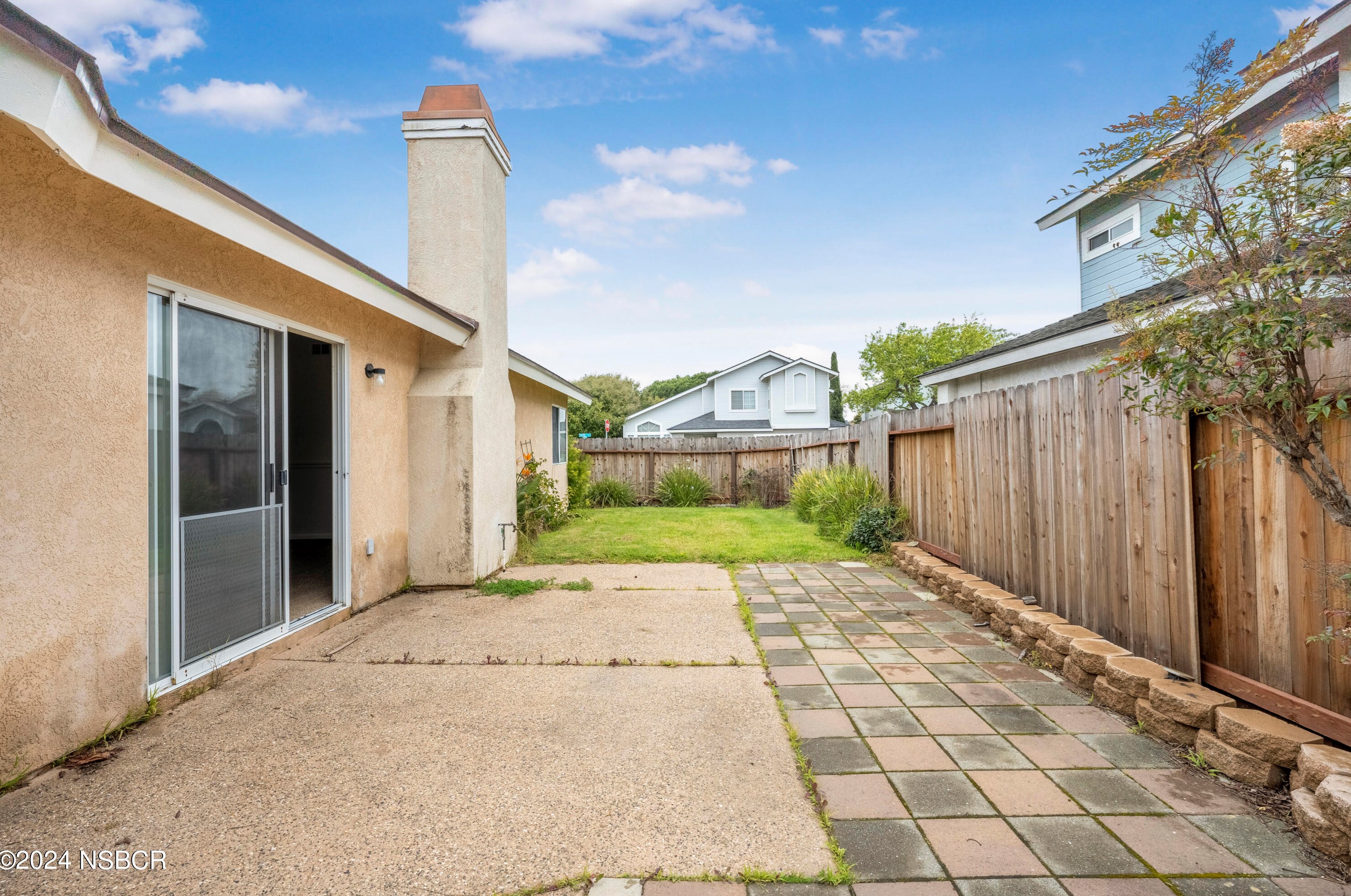 1413 Vlg Mdw Dr, Lompoc CA 93436-8245 exterior