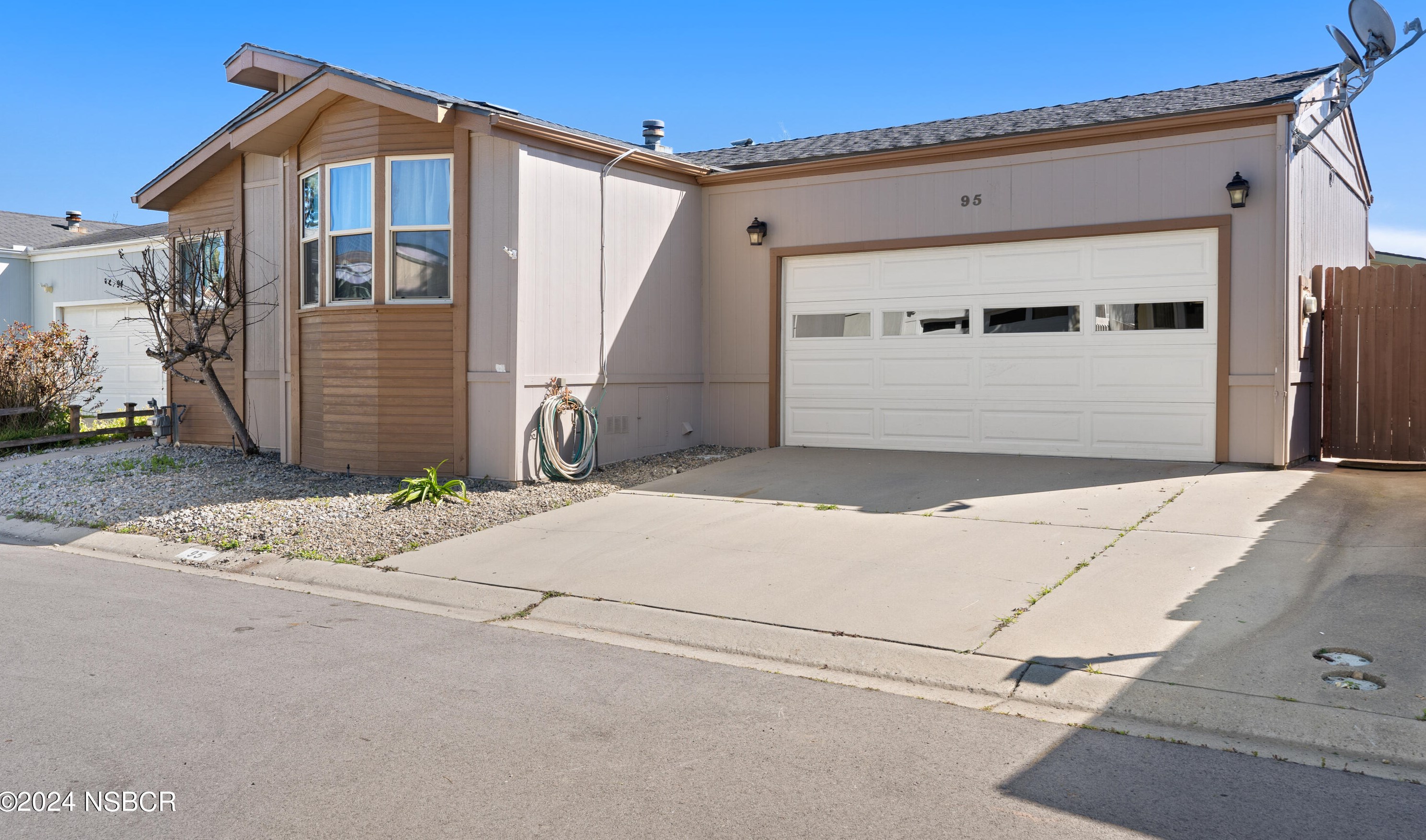 1317 N V St #95, Lompoc, CA 93436