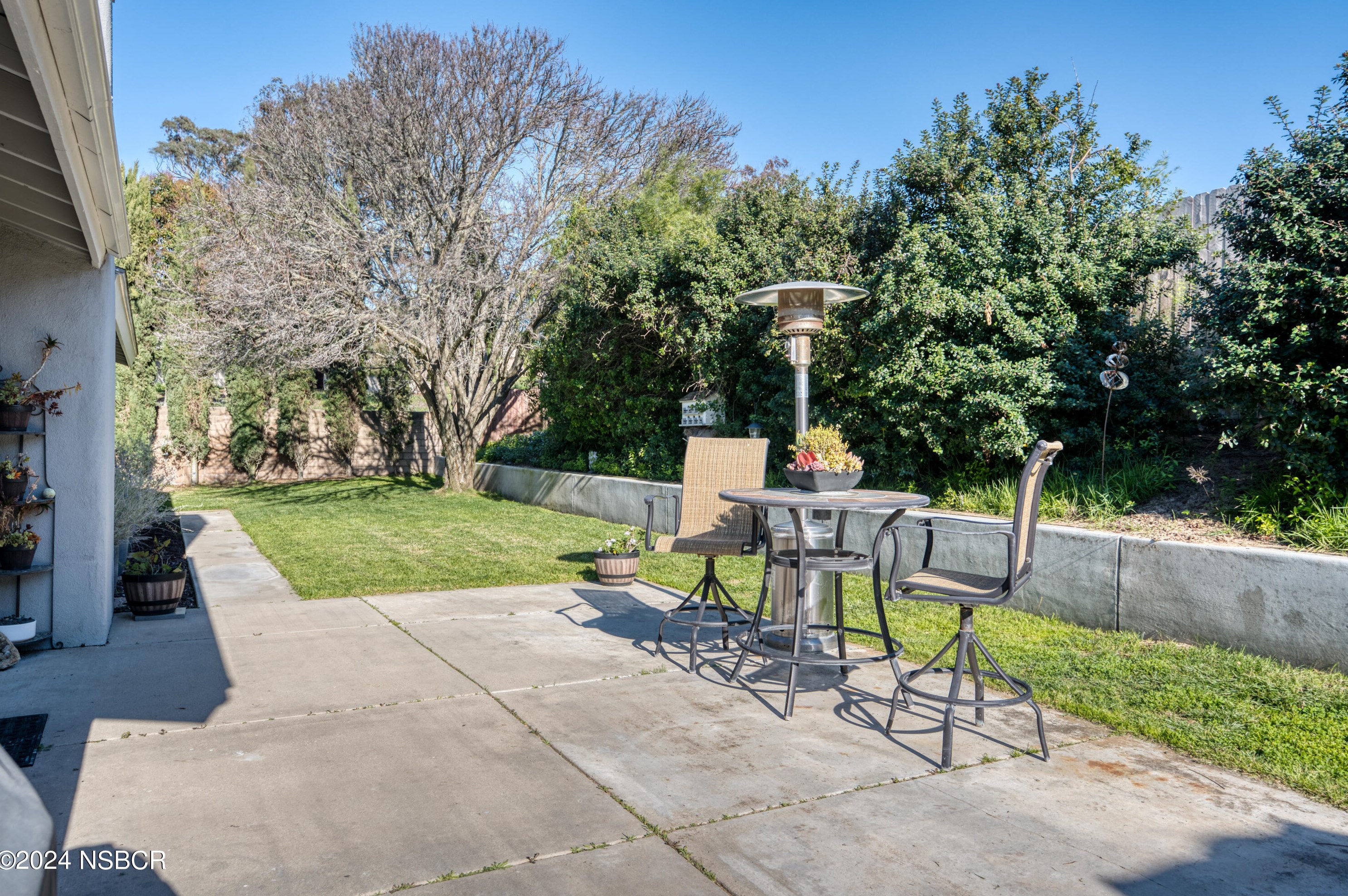 1038 Laurel Ct, Santa Maria CA  93455-3008 exterior