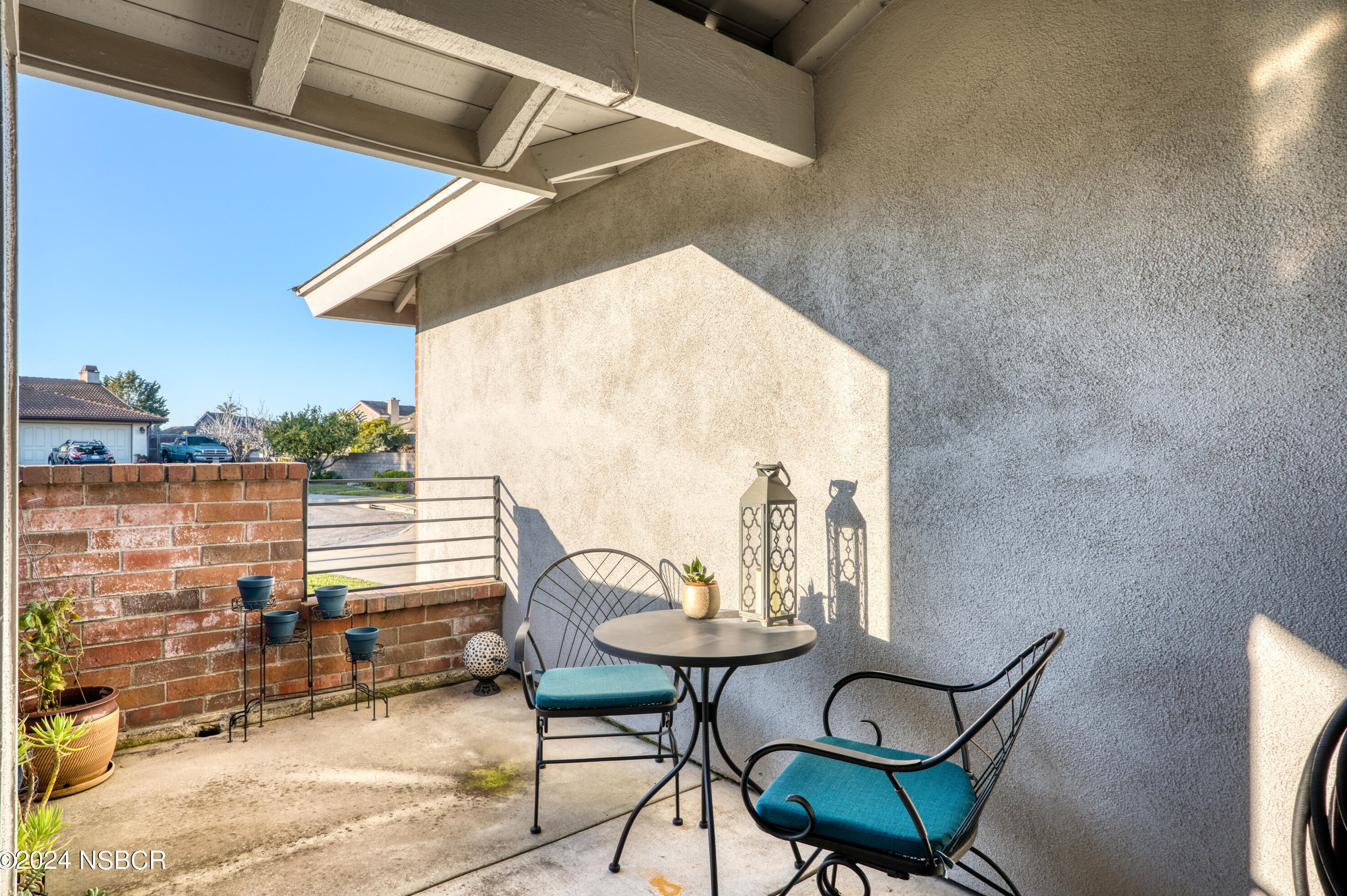 1038 Laurel Ct, Santa Maria CA  93455-3008 exterior